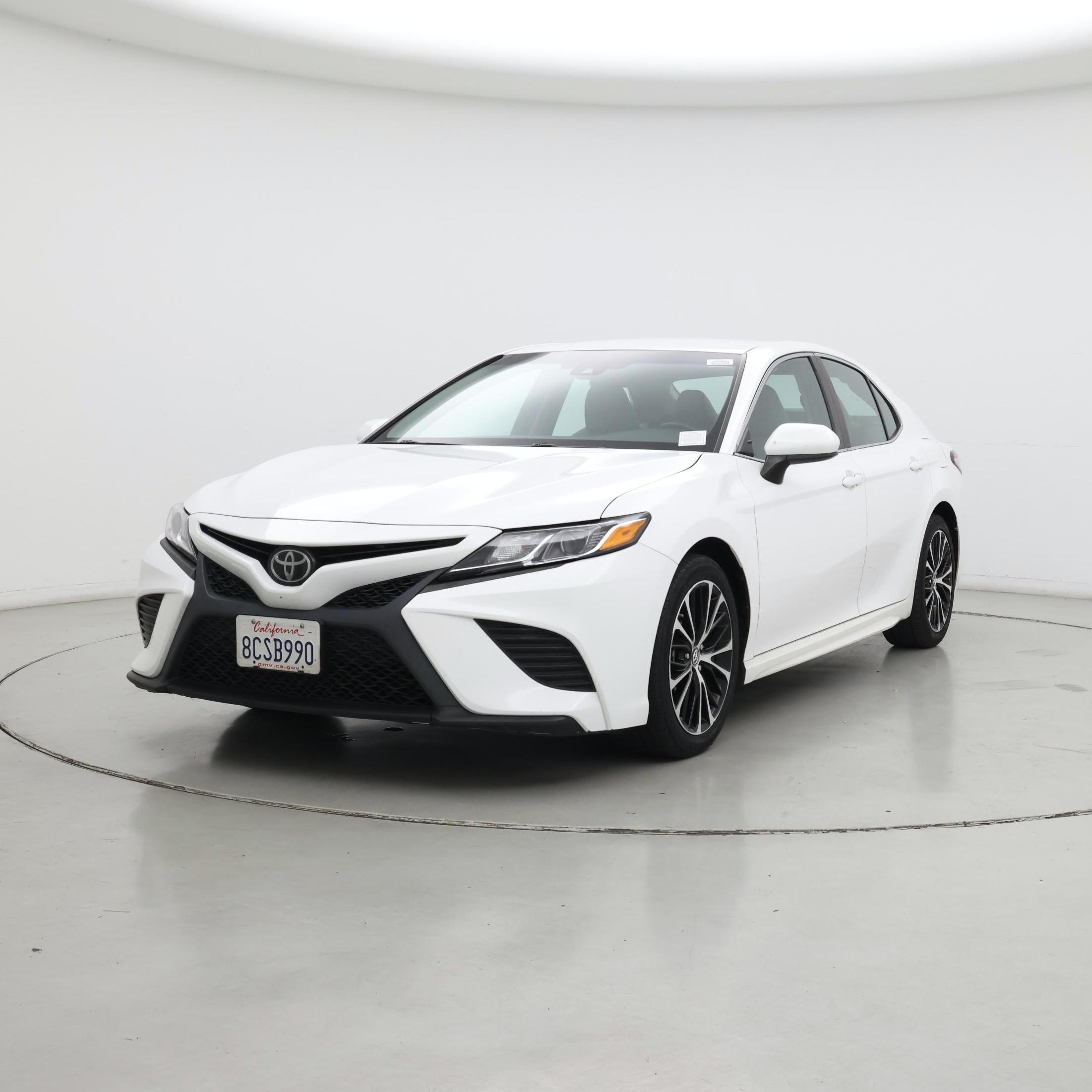 Thumbnail: 2018 Toyota Camry - 4