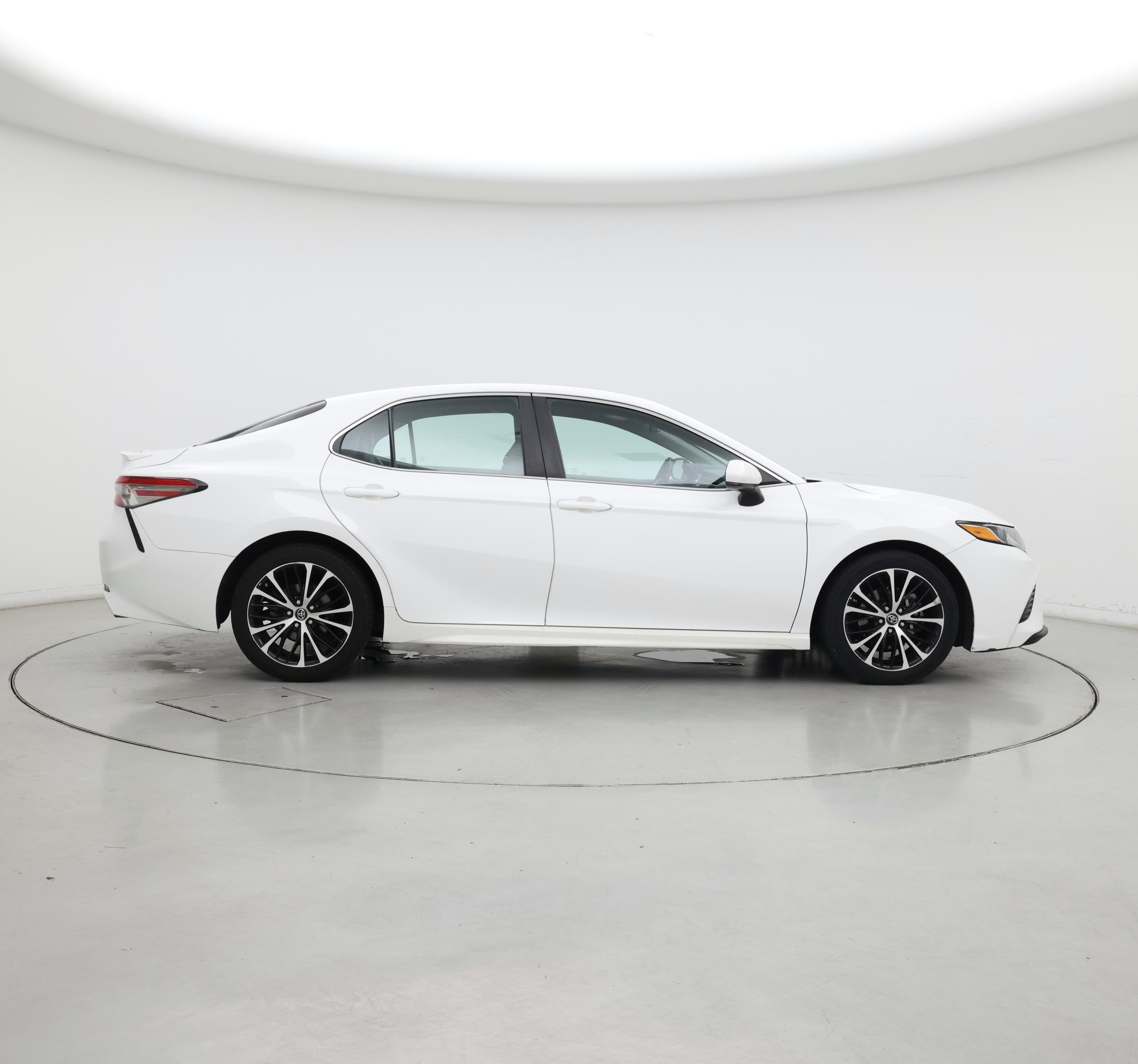 Thumbnail: 2018 Toyota Camry - 7