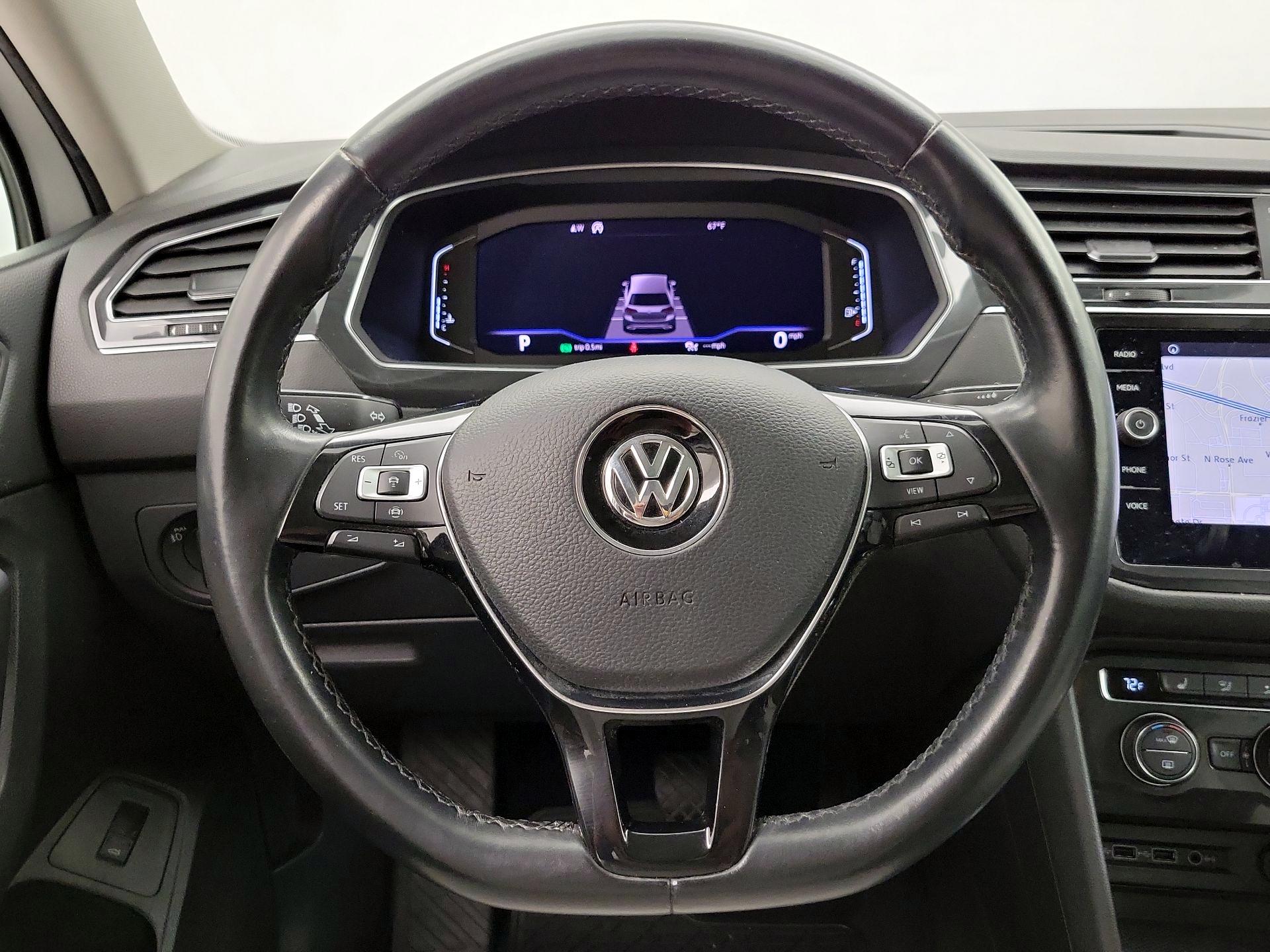 Thumbnail: 2019 Volkswagen Tiguan - 10