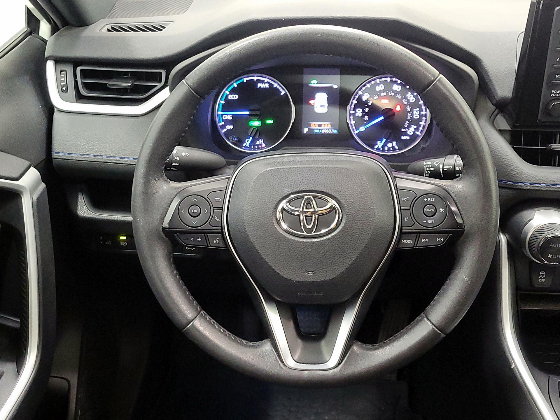 Thumbnail: 2022 Toyota RAV4 - 10