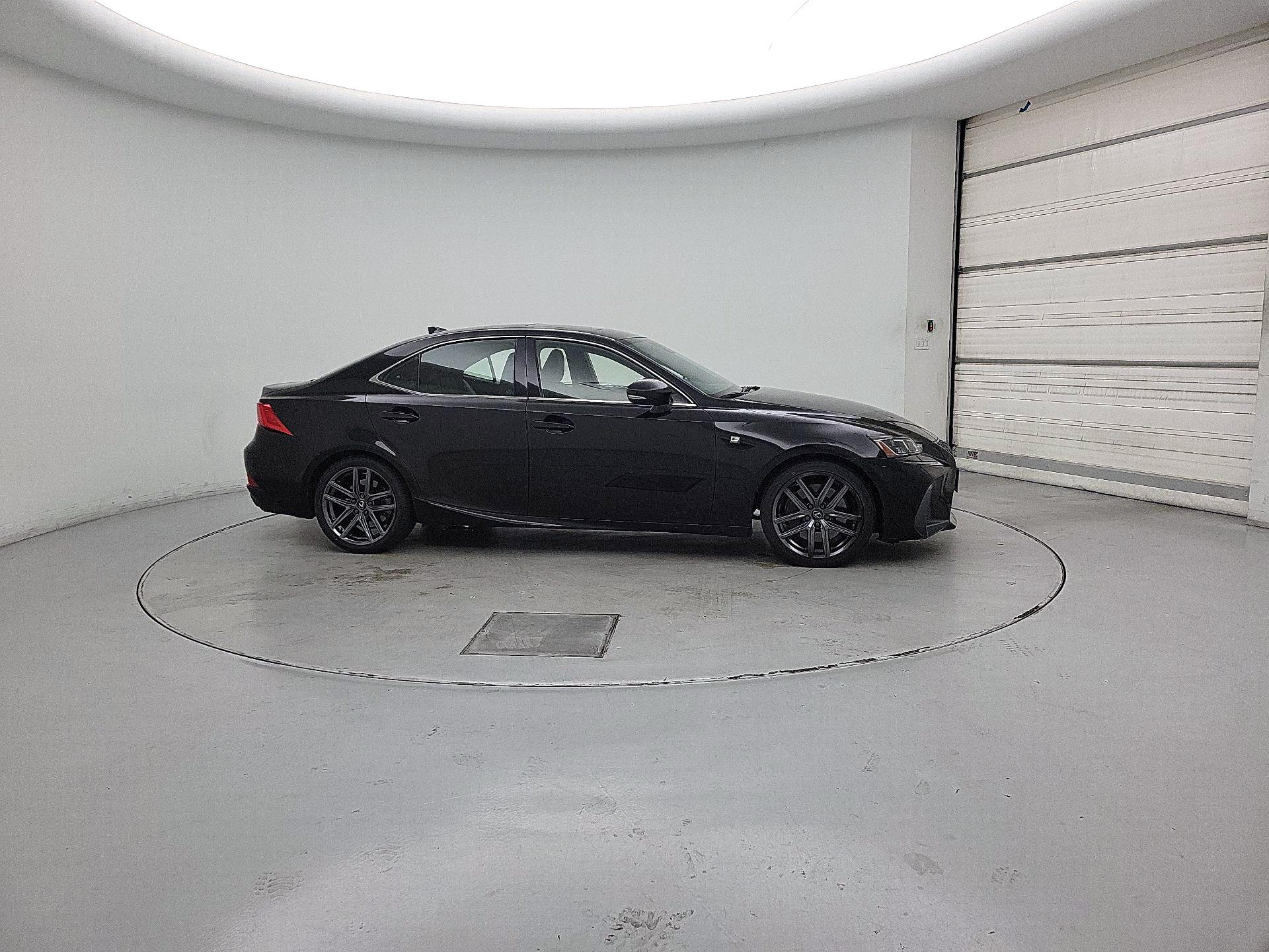 Thumbnail: 2020 Lexus IS - 4