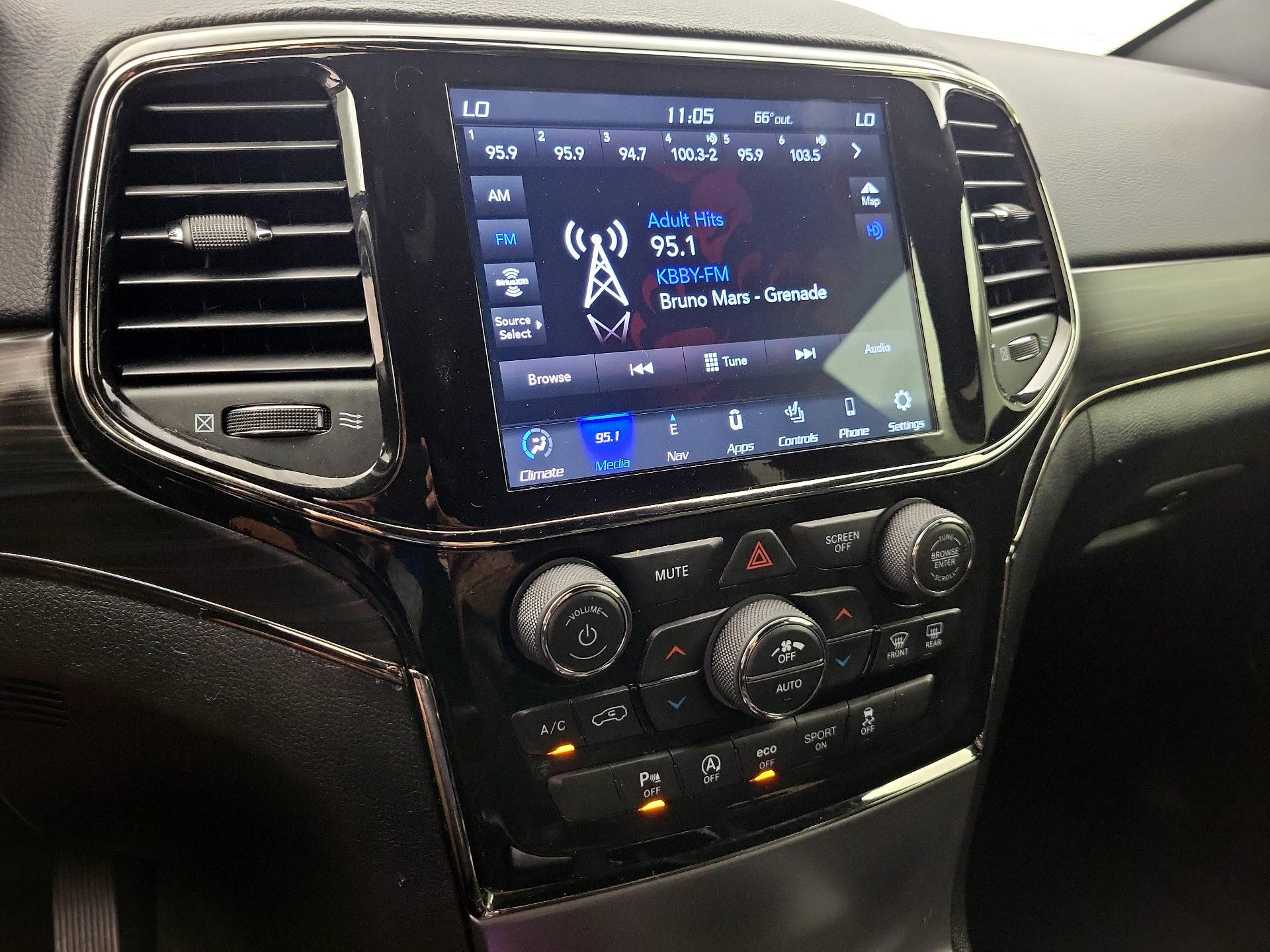 Thumbnail: 2021 Jeep Grand Cherokee - 16