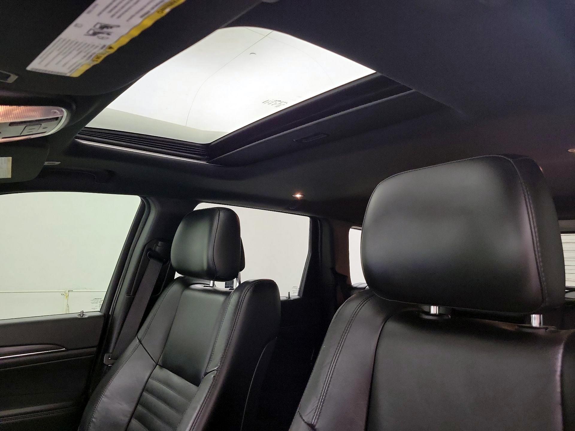 Thumbnail: 2021 Jeep Grand Cherokee - 20