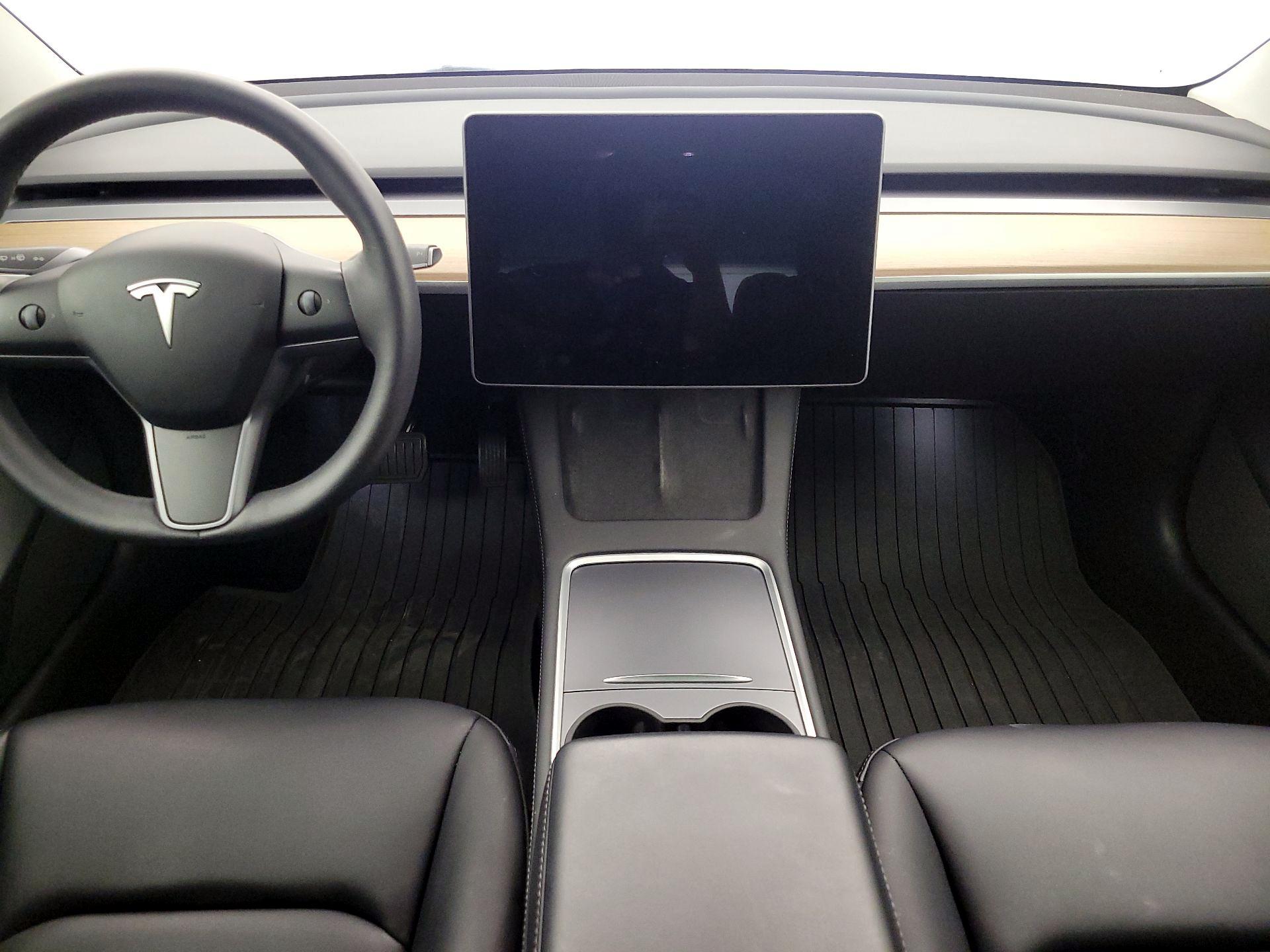 Thumbnail: 2023 Tesla Model 3 - 9