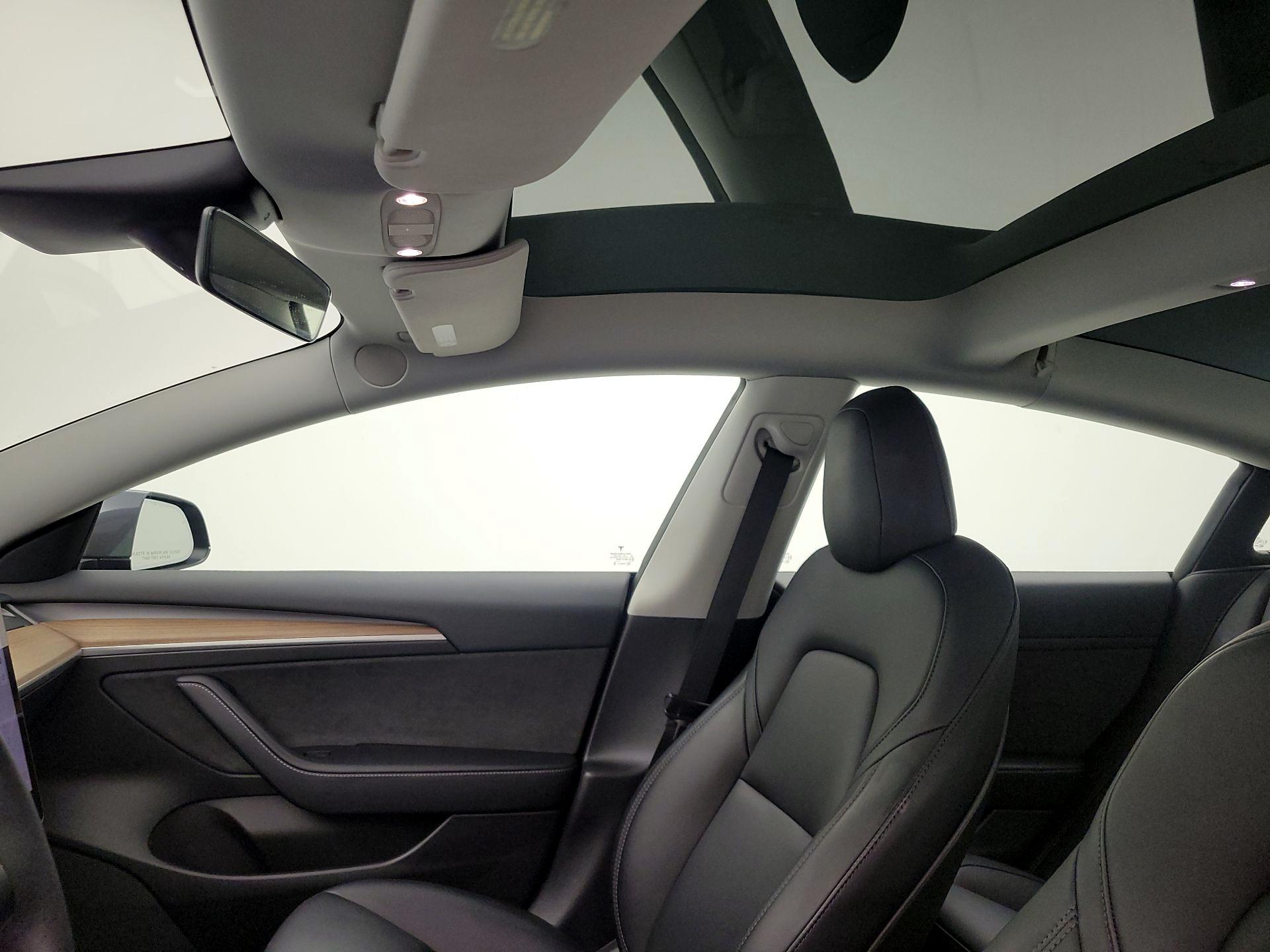 Thumbnail: 2023 Tesla Model 3 - 18
