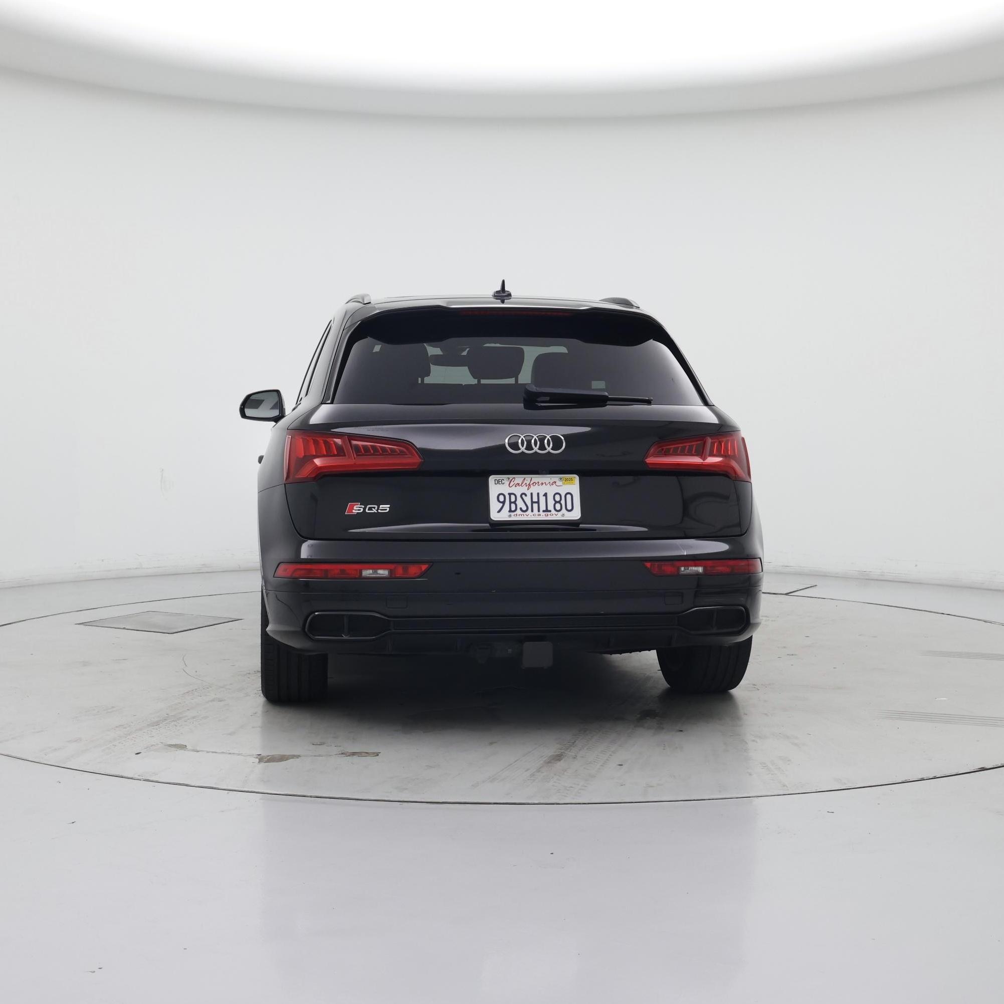 Thumbnail: 2020 Audi SQ5 - 6