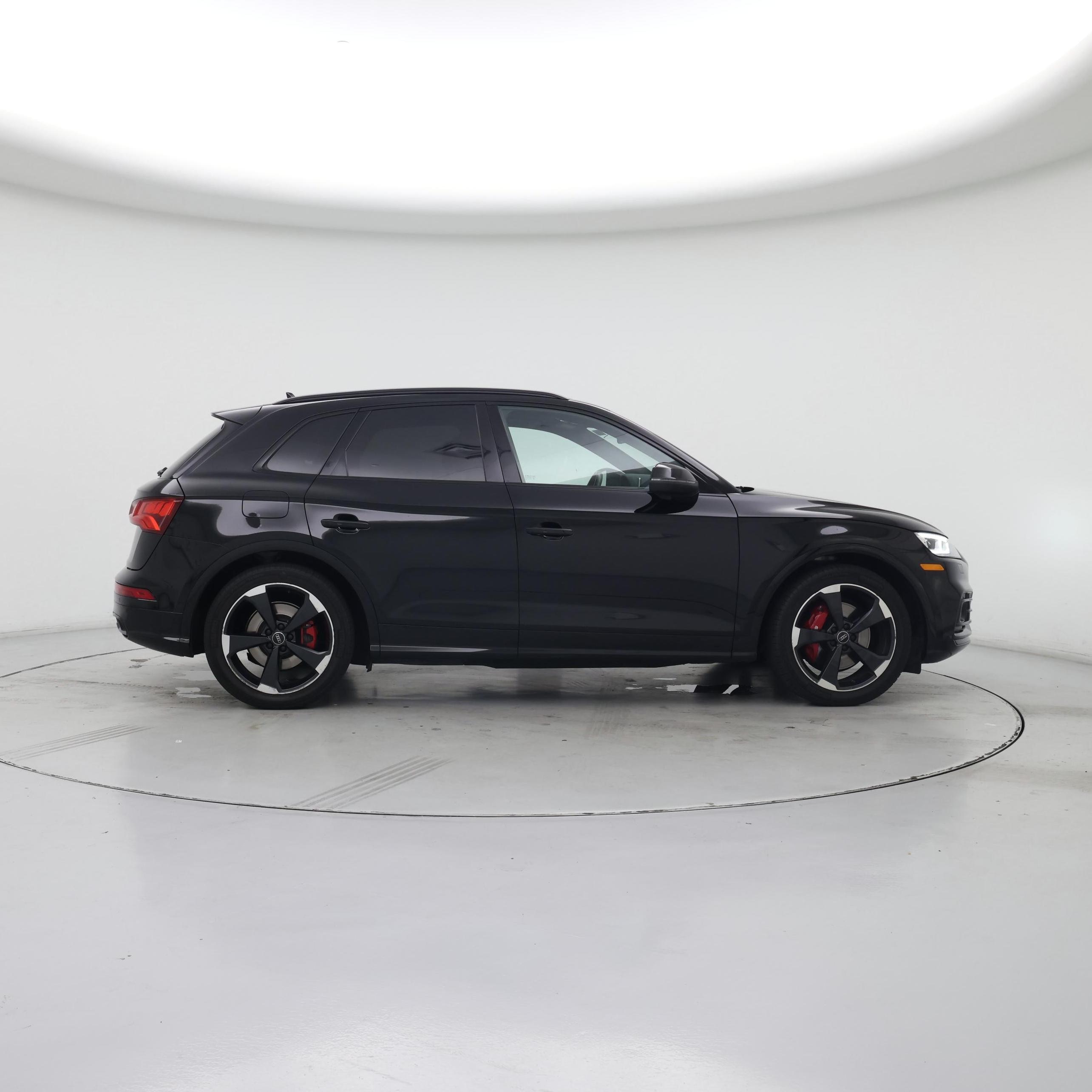 Thumbnail: 2020 Audi SQ5 - 7