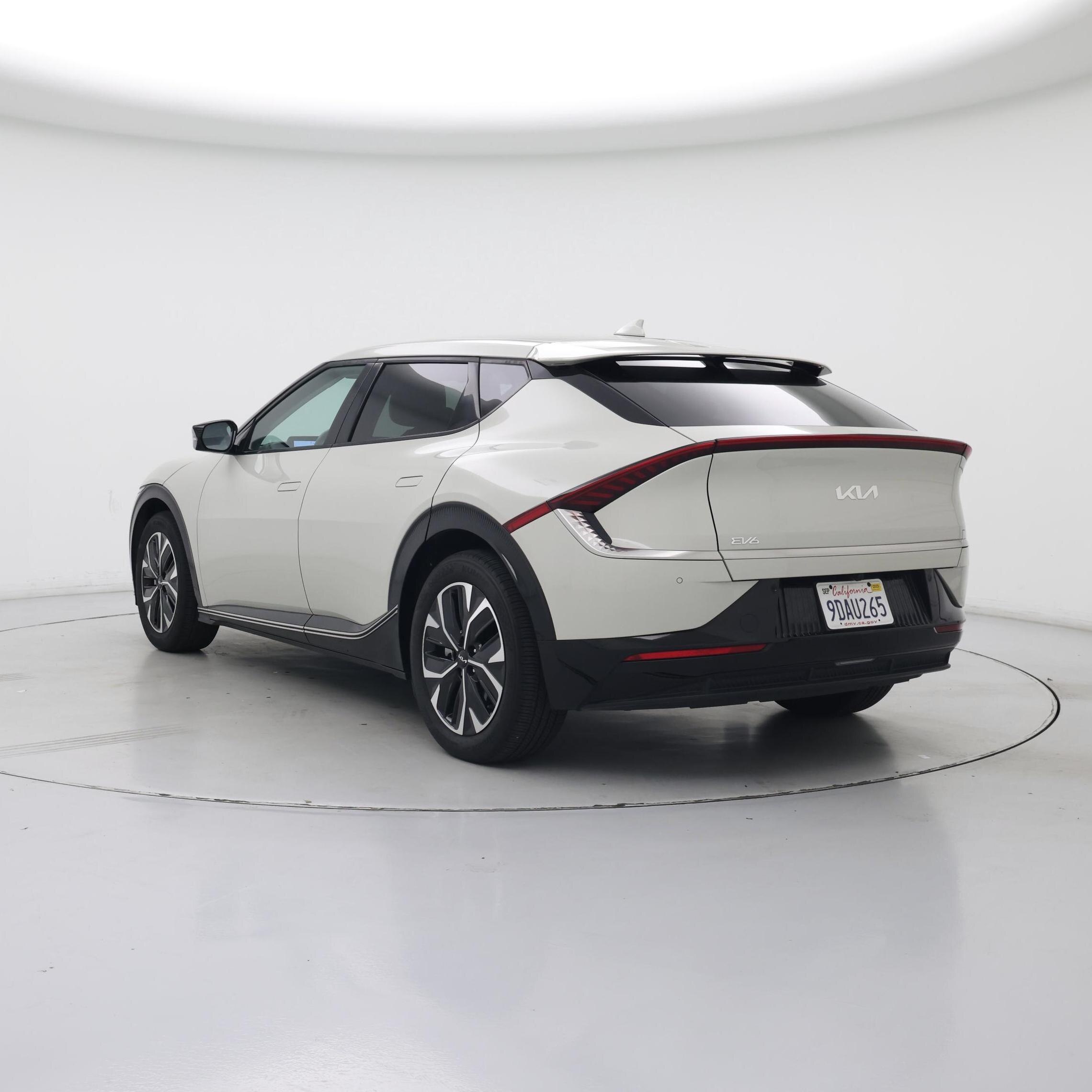 Thumbnail: 2022 Kia EV6 - 2