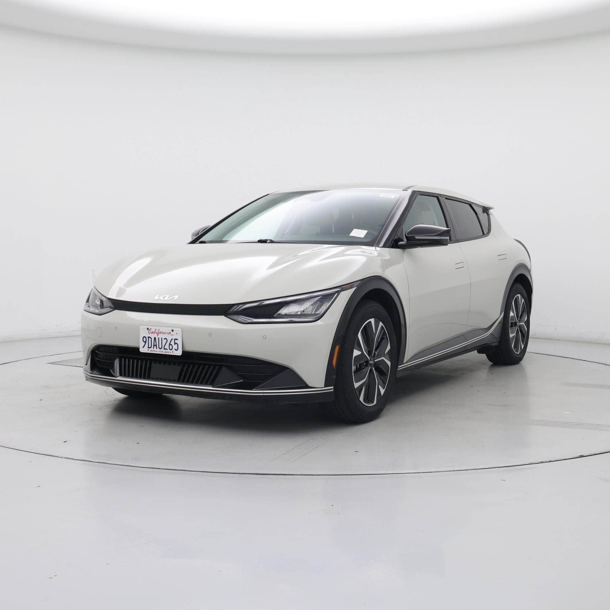 Thumbnail: 2022 Kia EV6 - 4