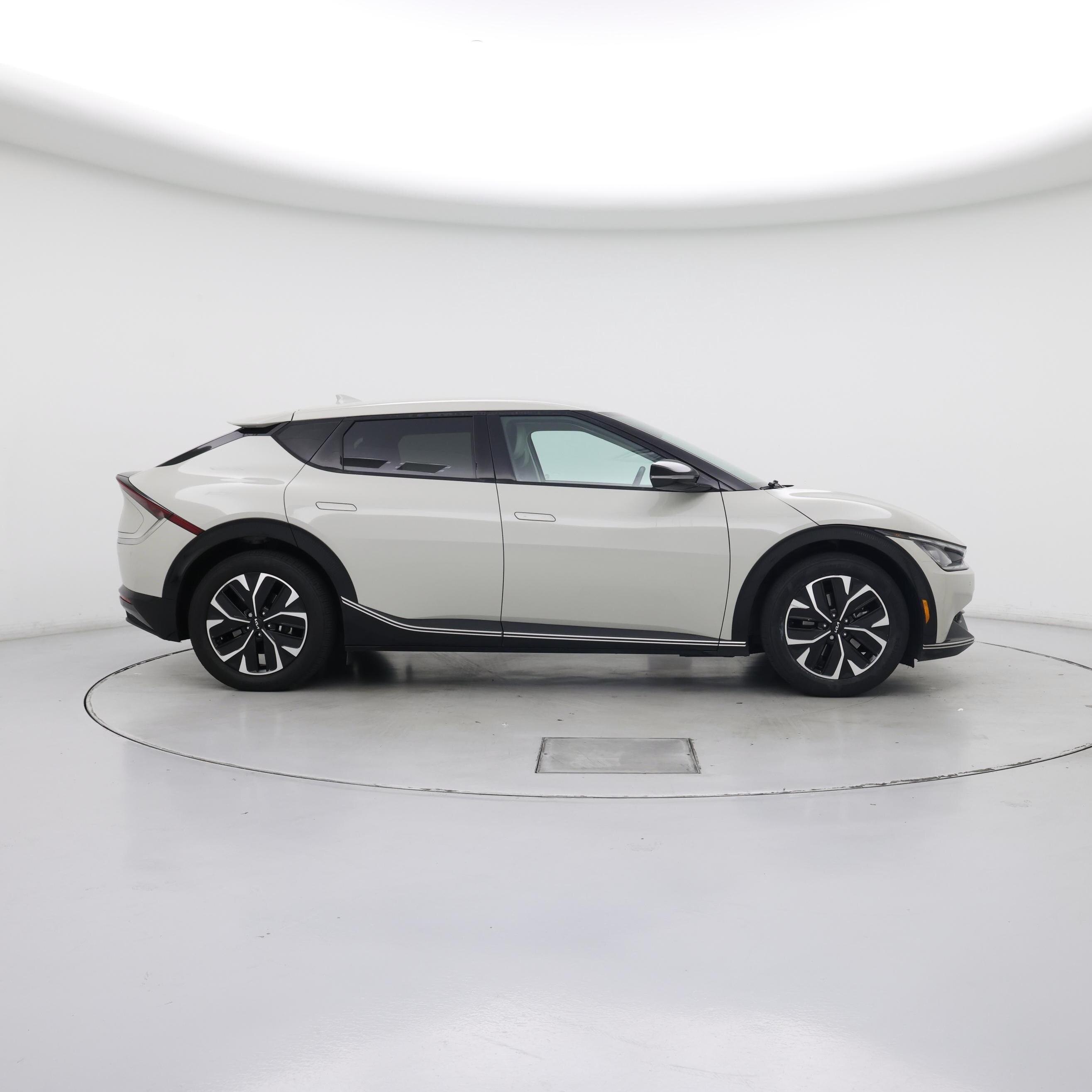 Thumbnail: 2022 Kia EV6 - 7