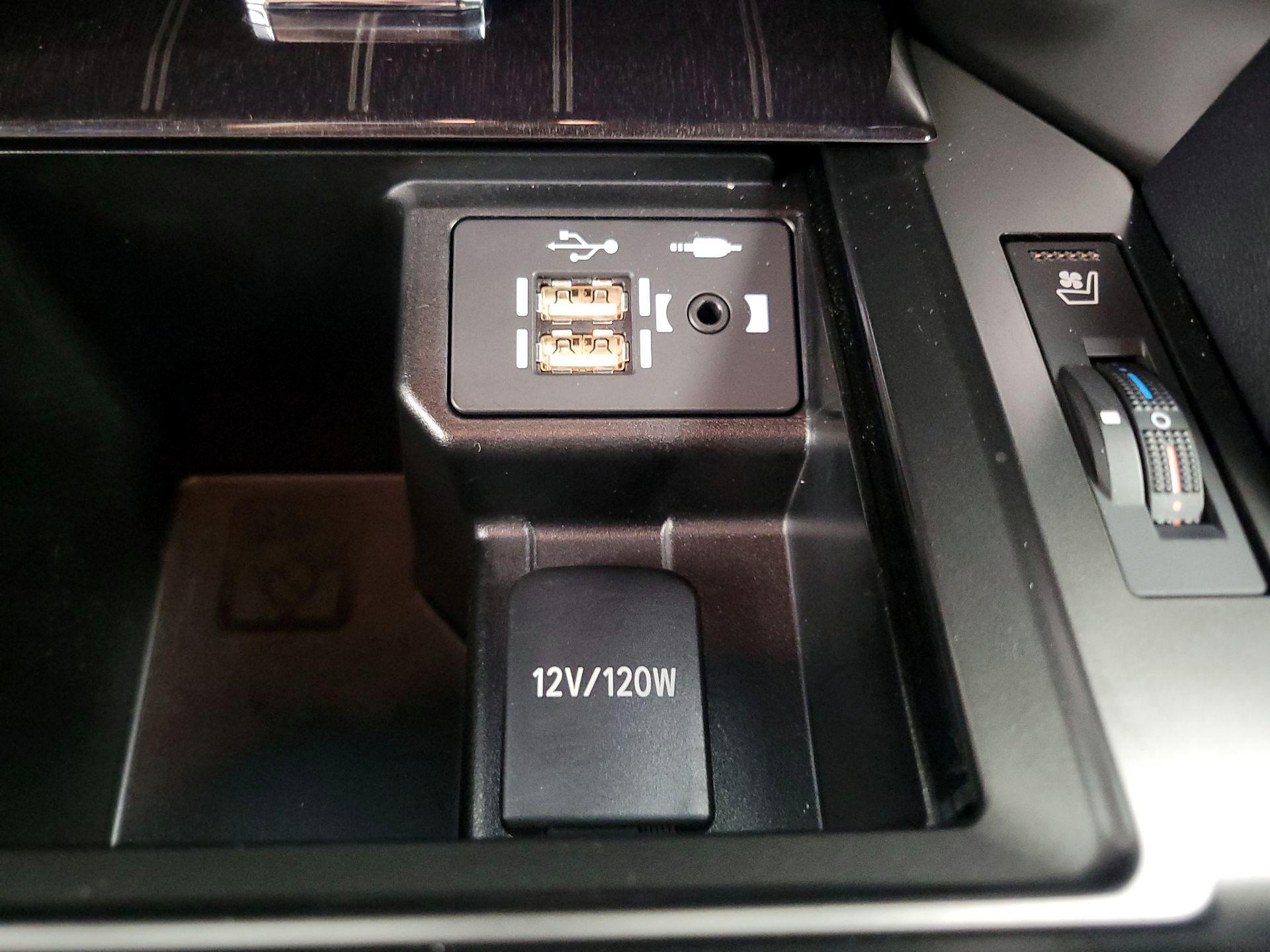 Thumbnail: 2022 Lexus GX - 19
