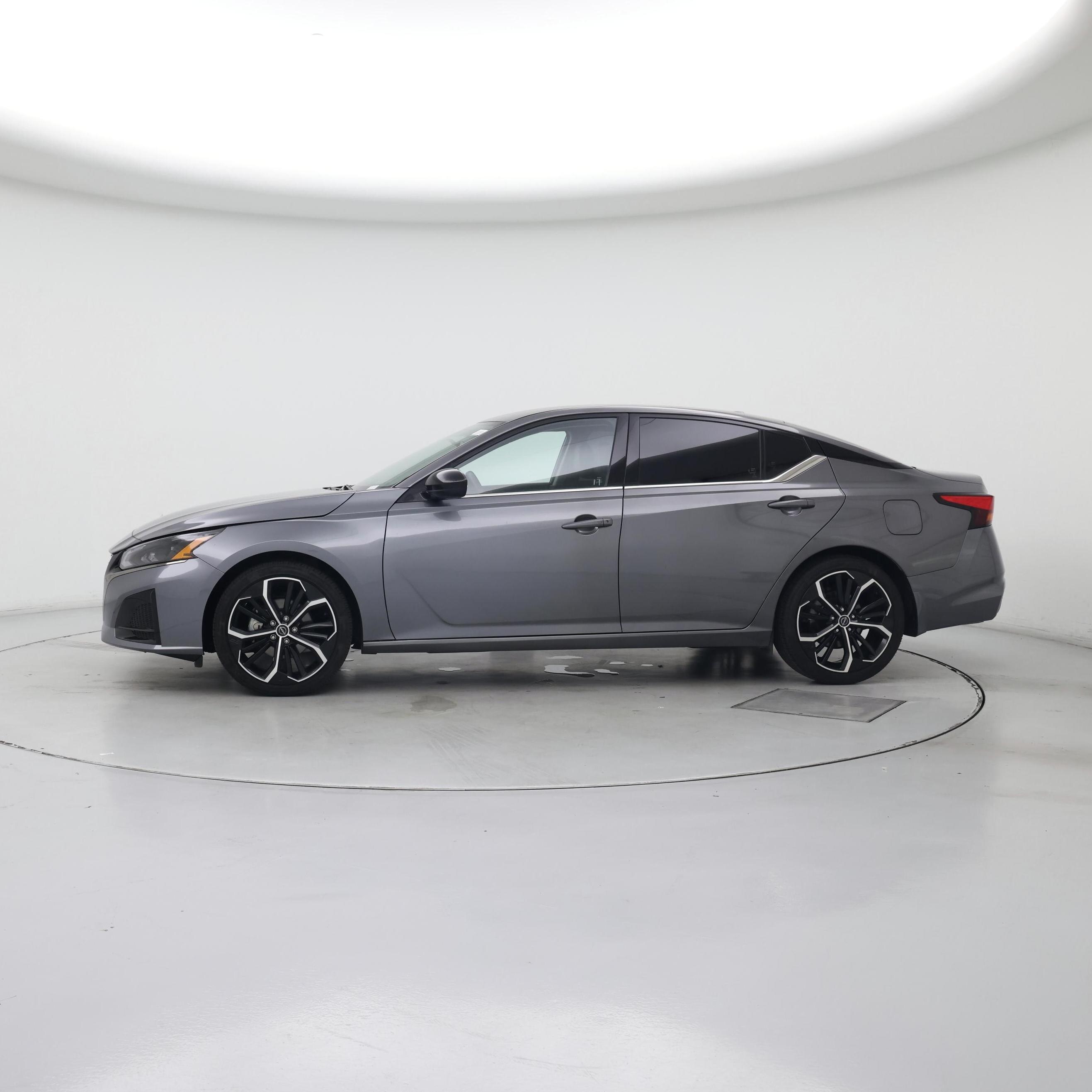 Thumbnail: 2023 Nissan Altima - 3