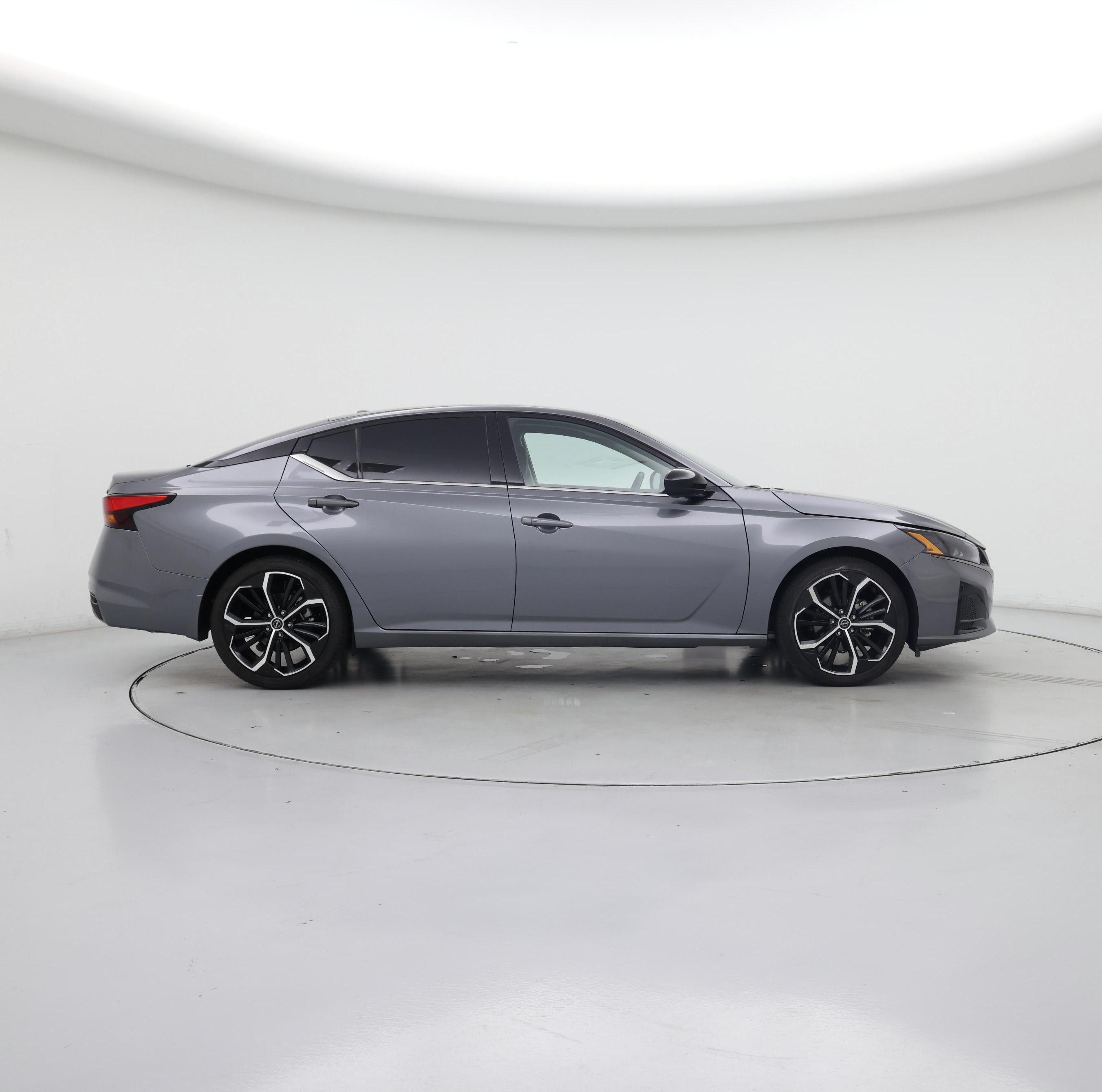 Thumbnail: 2023 Nissan Altima - 7