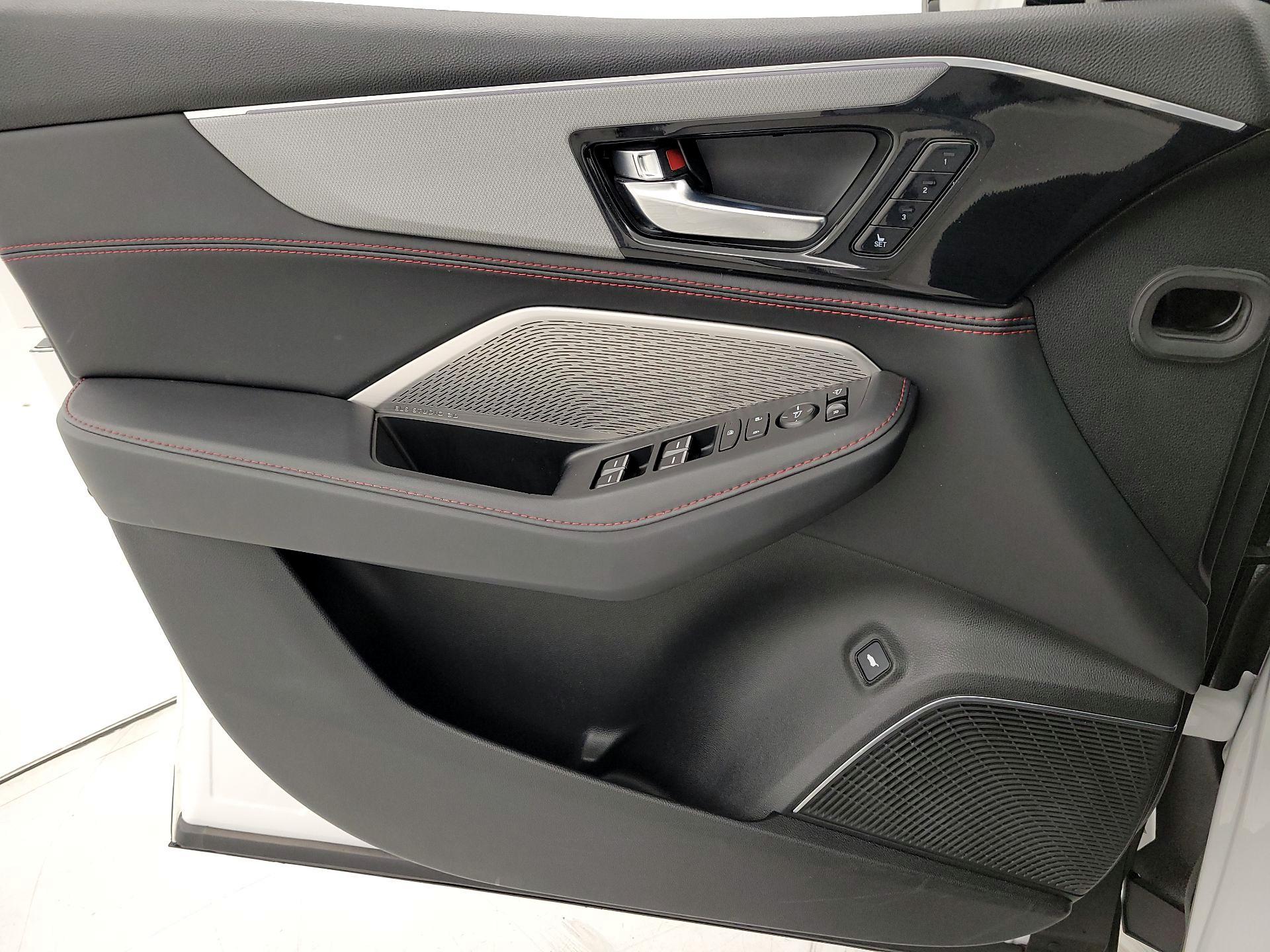 Thumbnail: 2023 Acura MDX - 12