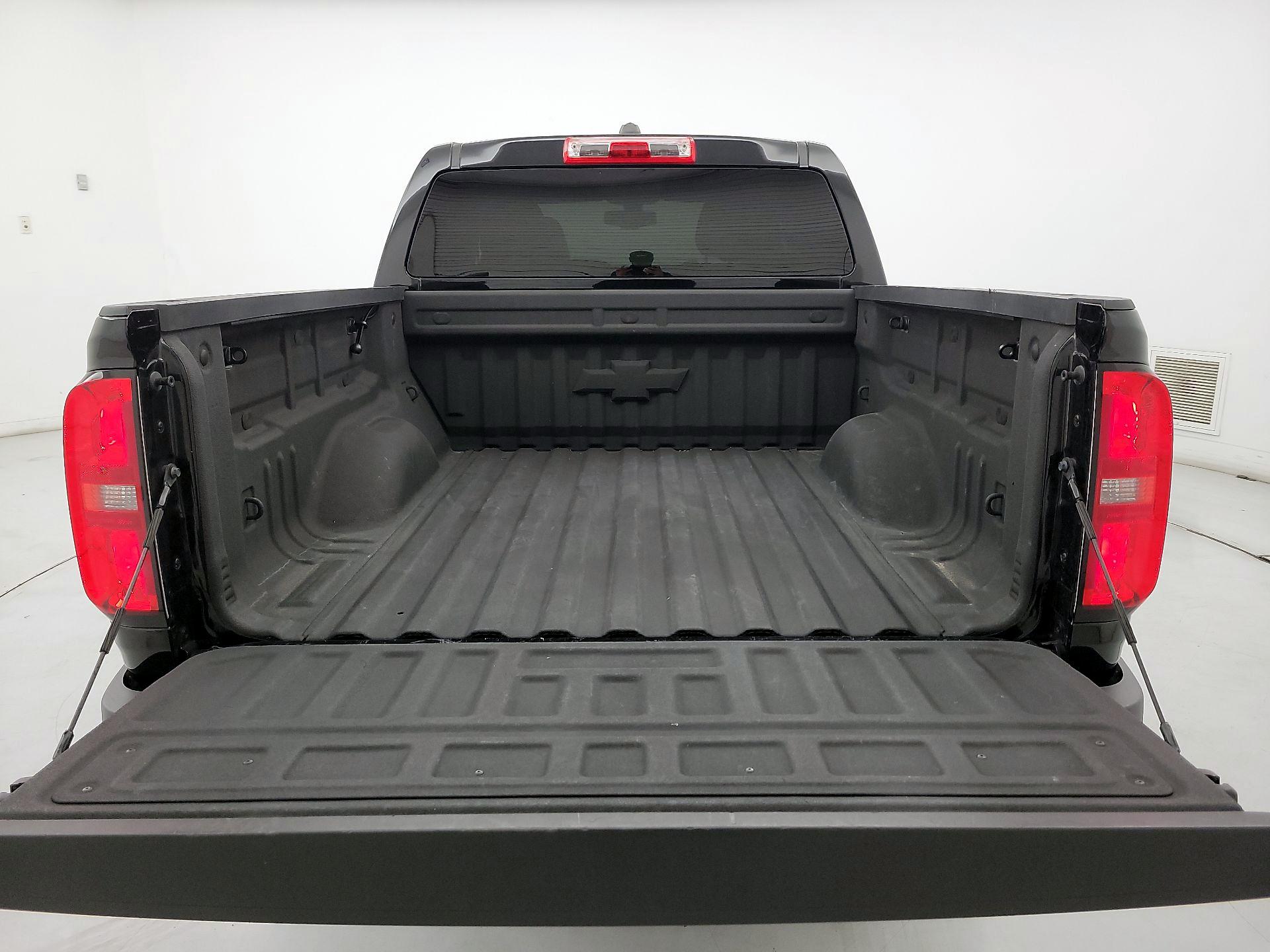 Thumbnail: 2021 Chevrolet Colorado - 20