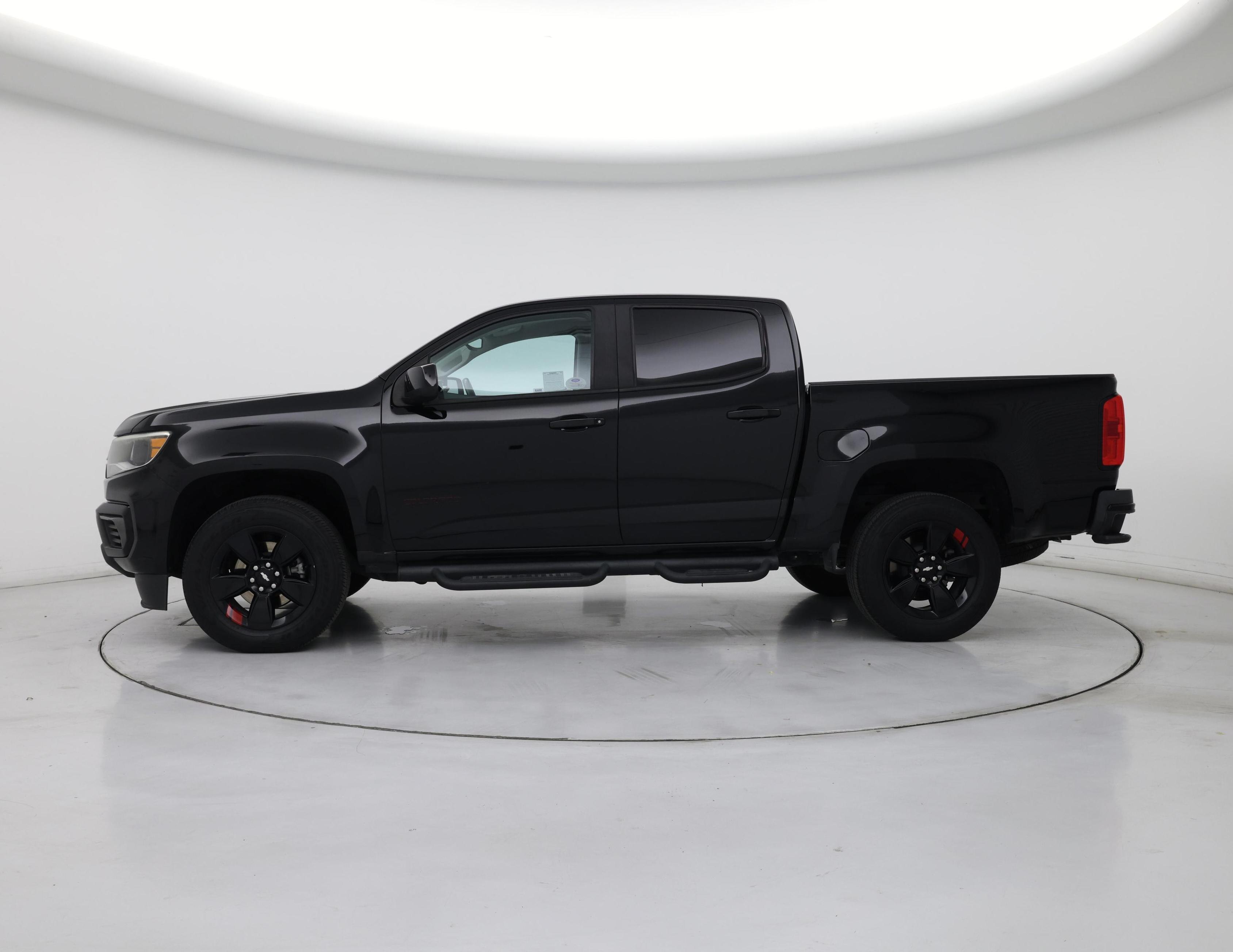 Thumbnail: 2021 Chevrolet Colorado - 3