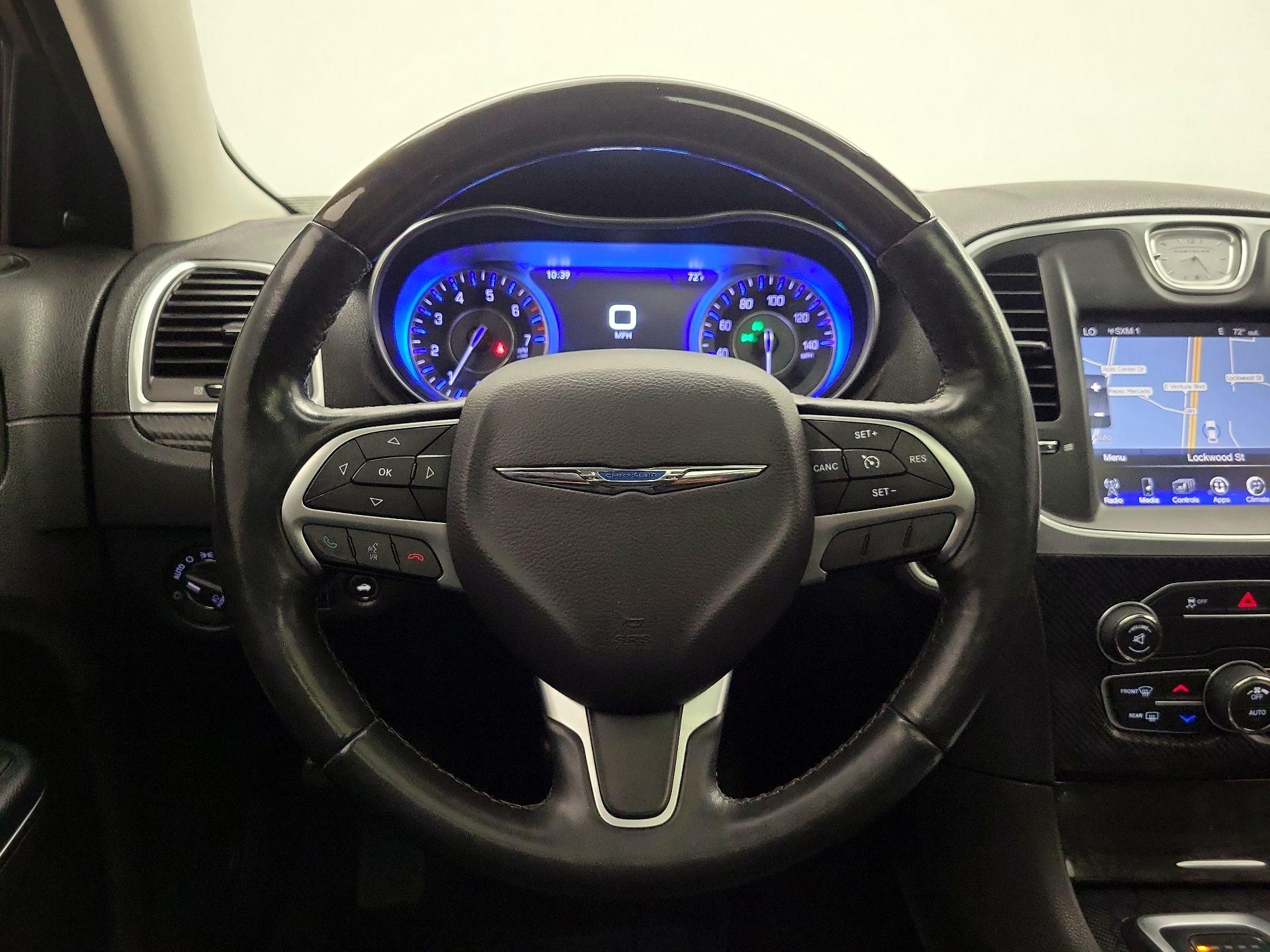 Thumbnail: 2016 Chrysler 300 - 10