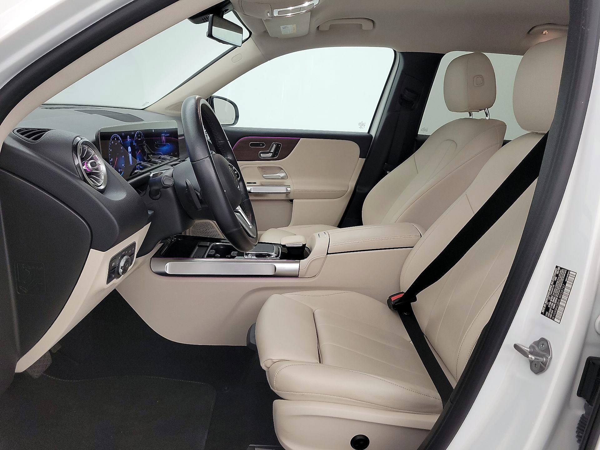 Thumbnail: 2020 Mercedes-Benz GLB - 11