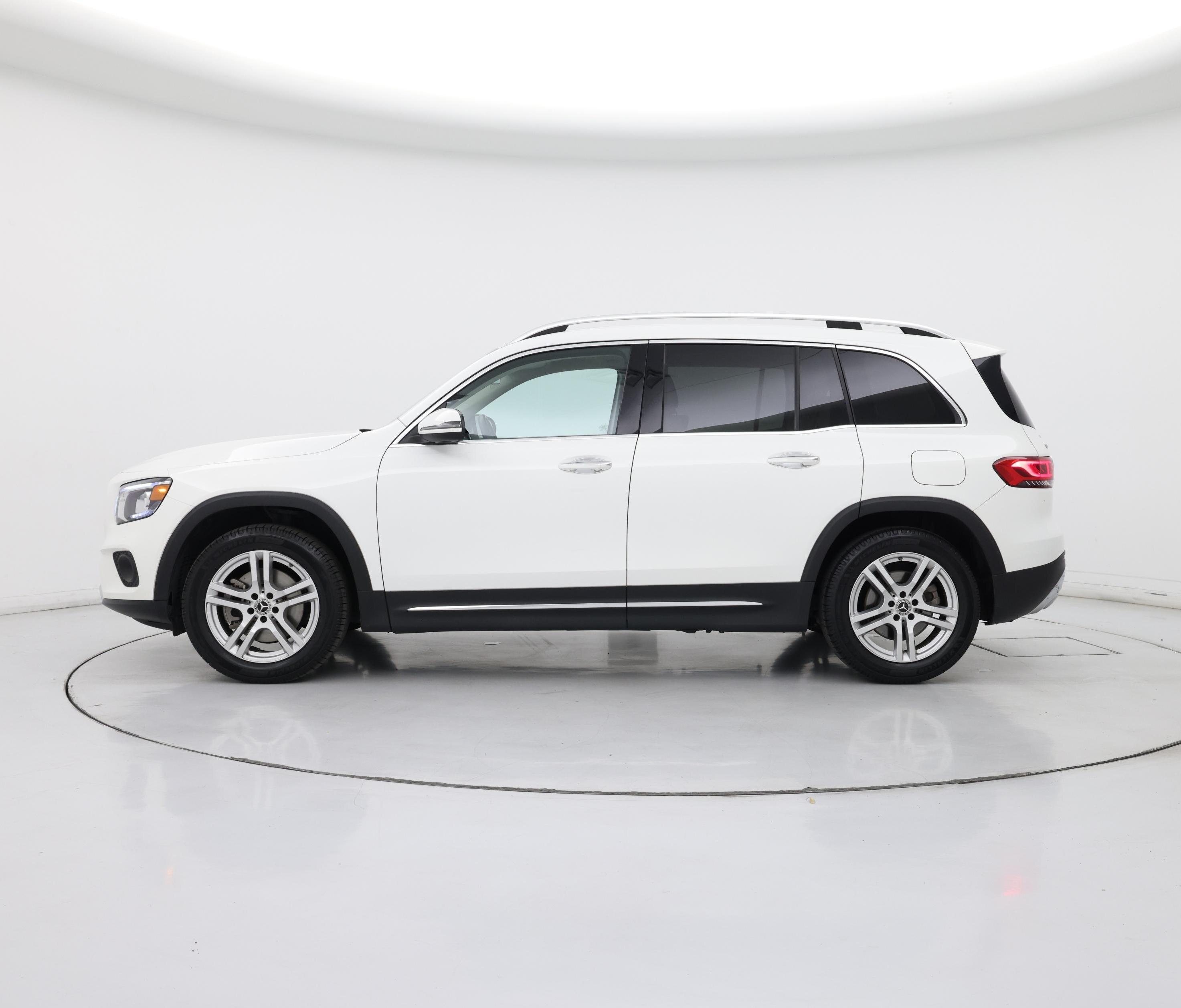 Thumbnail: 2020 Mercedes-Benz GLB - 3