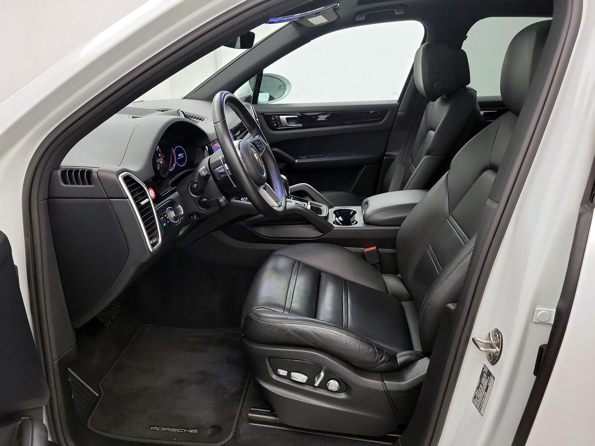 Thumbnail: 2019 Porsche Cayenne - 11