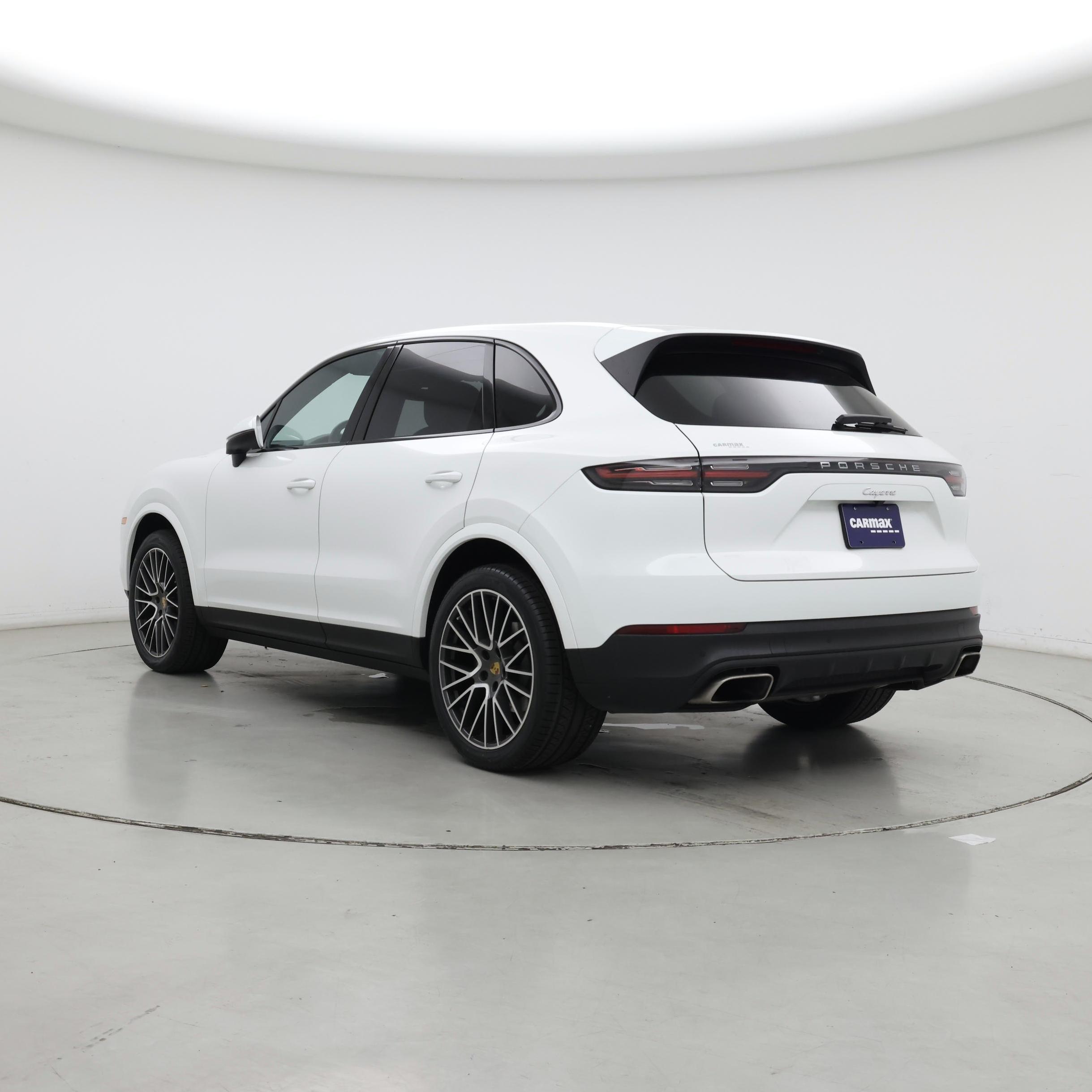 Thumbnail: 2019 Porsche Cayenne - 2