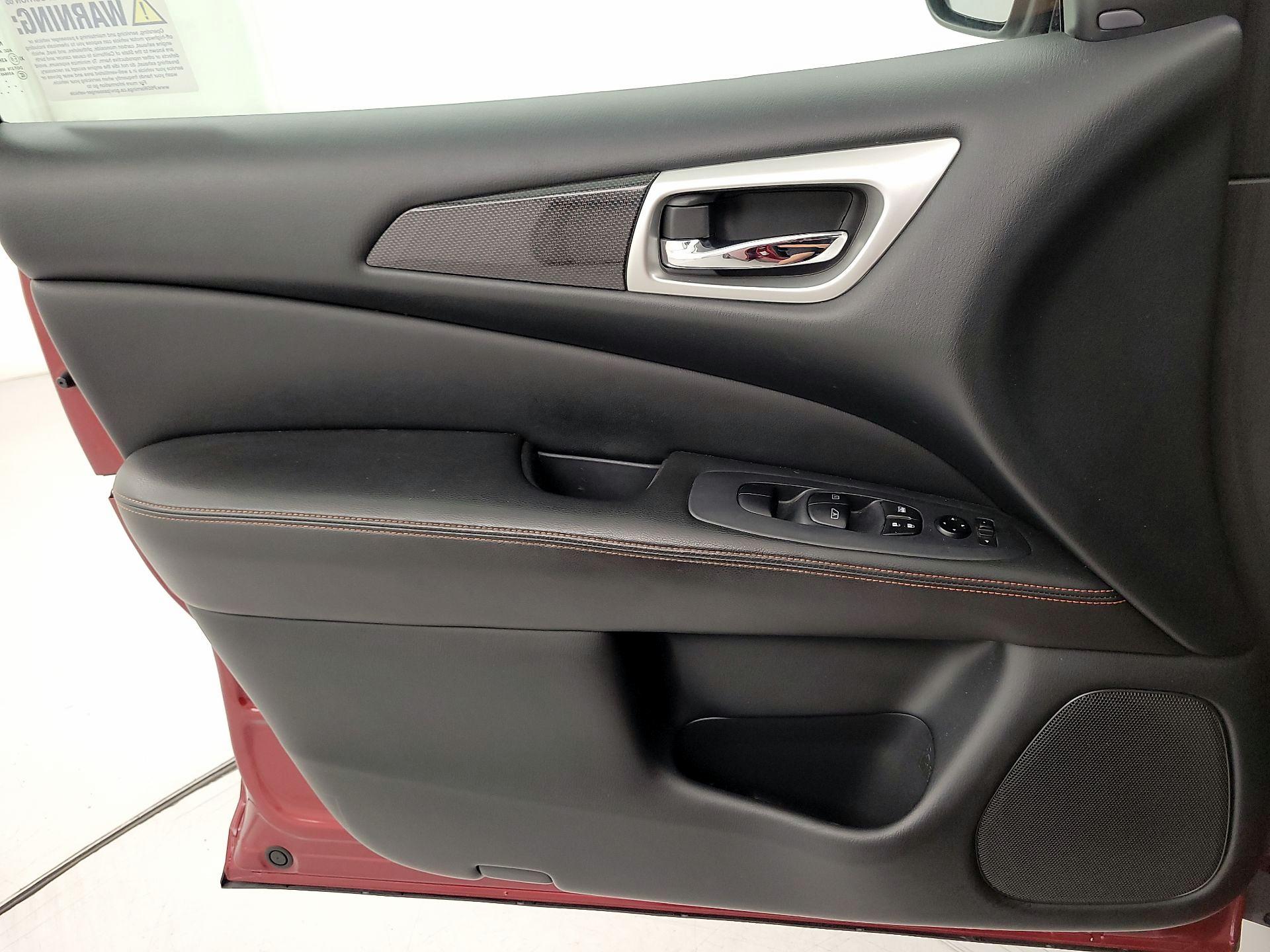 Thumbnail: 2020 Nissan Pathfinder - 12