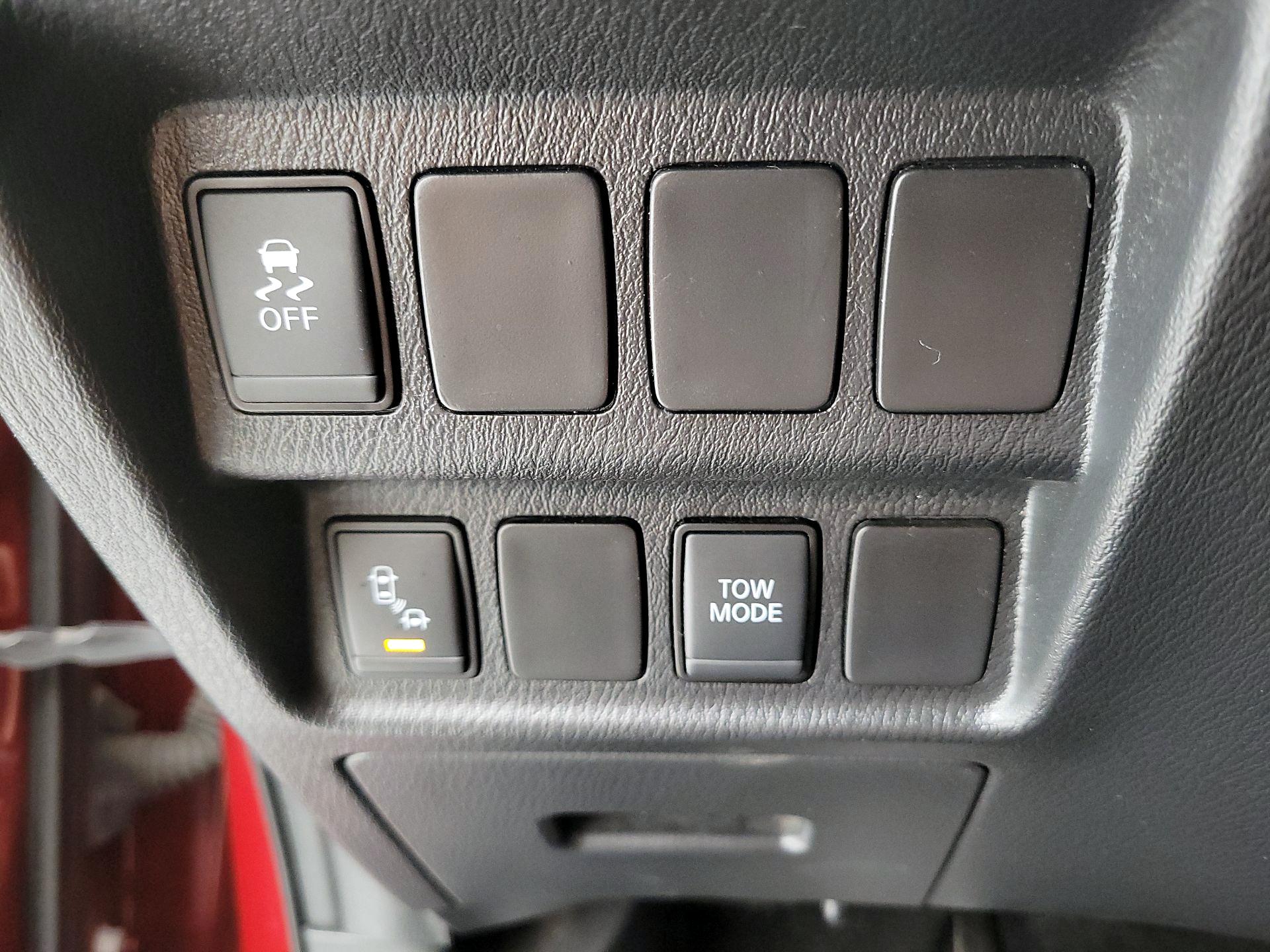 Thumbnail: 2020 Nissan Pathfinder - 13