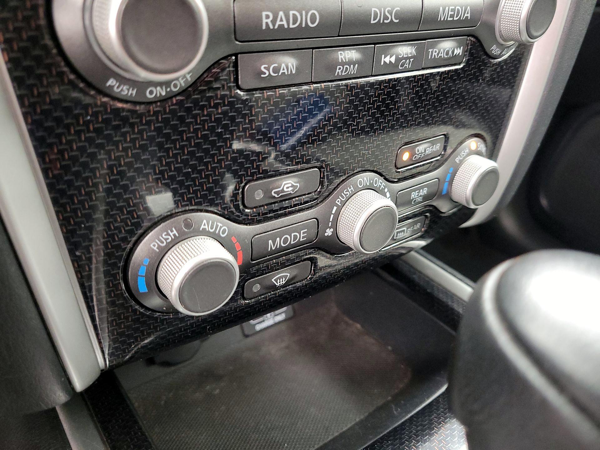 Thumbnail: 2020 Nissan Pathfinder - 16