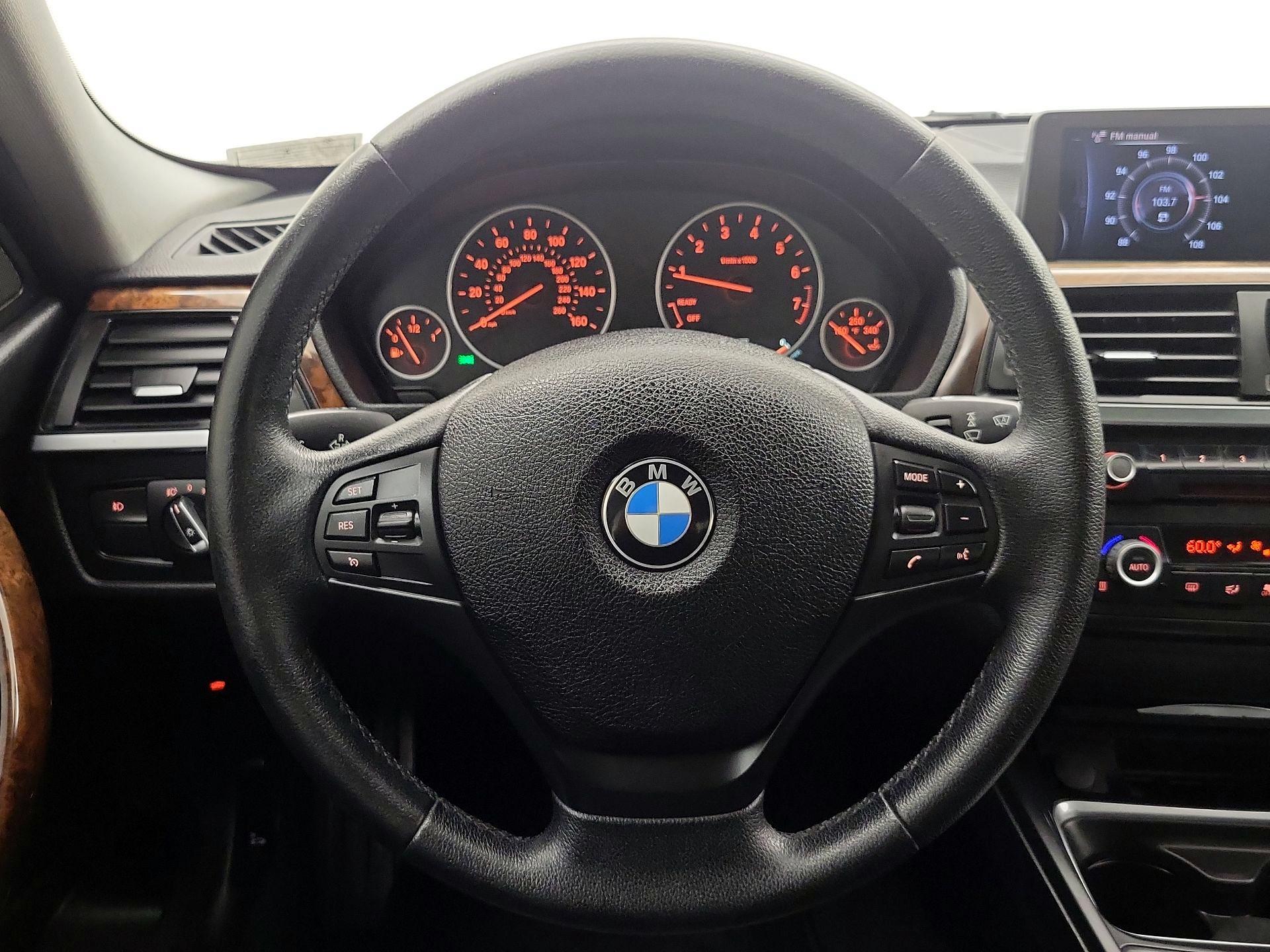 Thumbnail: 2014 BMW 3 Series - 10