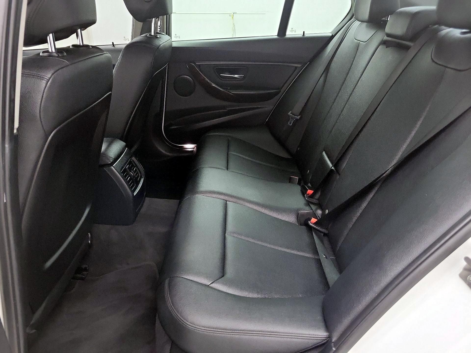 Thumbnail: 2014 BMW 3 Series - 19