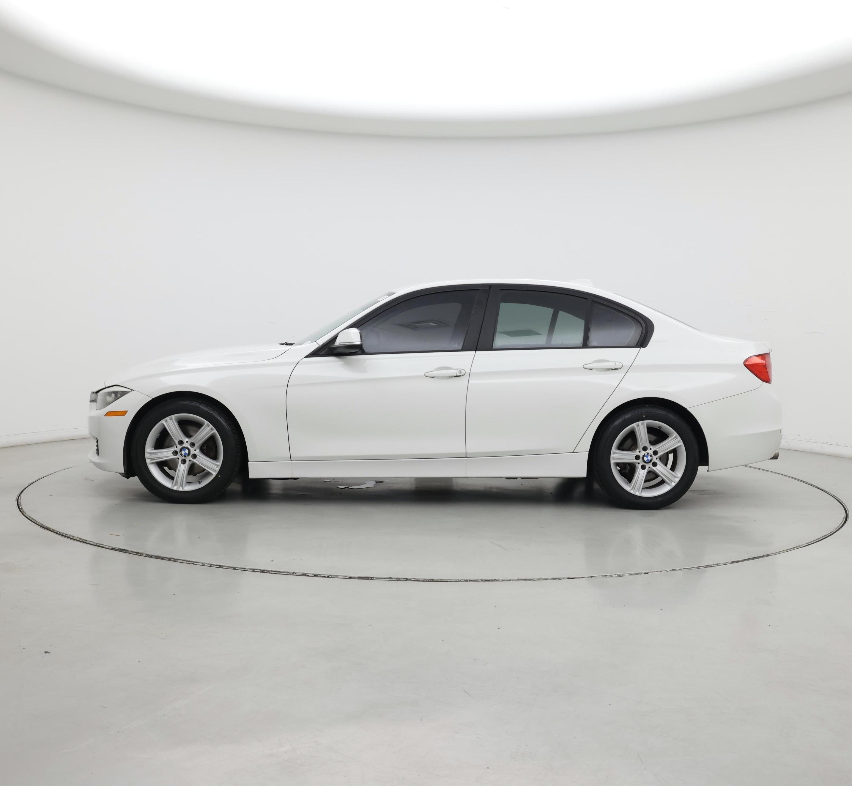 Thumbnail: 2014 BMW 3 Series - 3