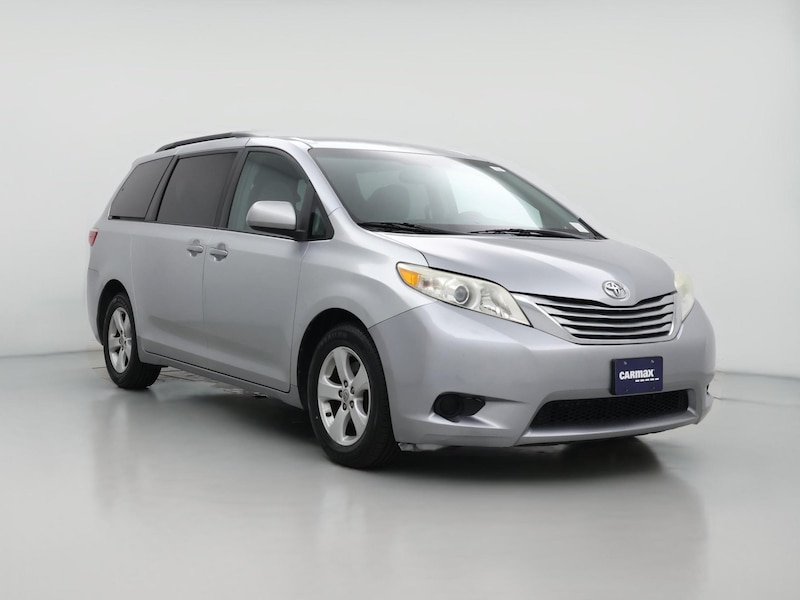 2015 Toyota Sienna LE -
                  Oxnard, CA