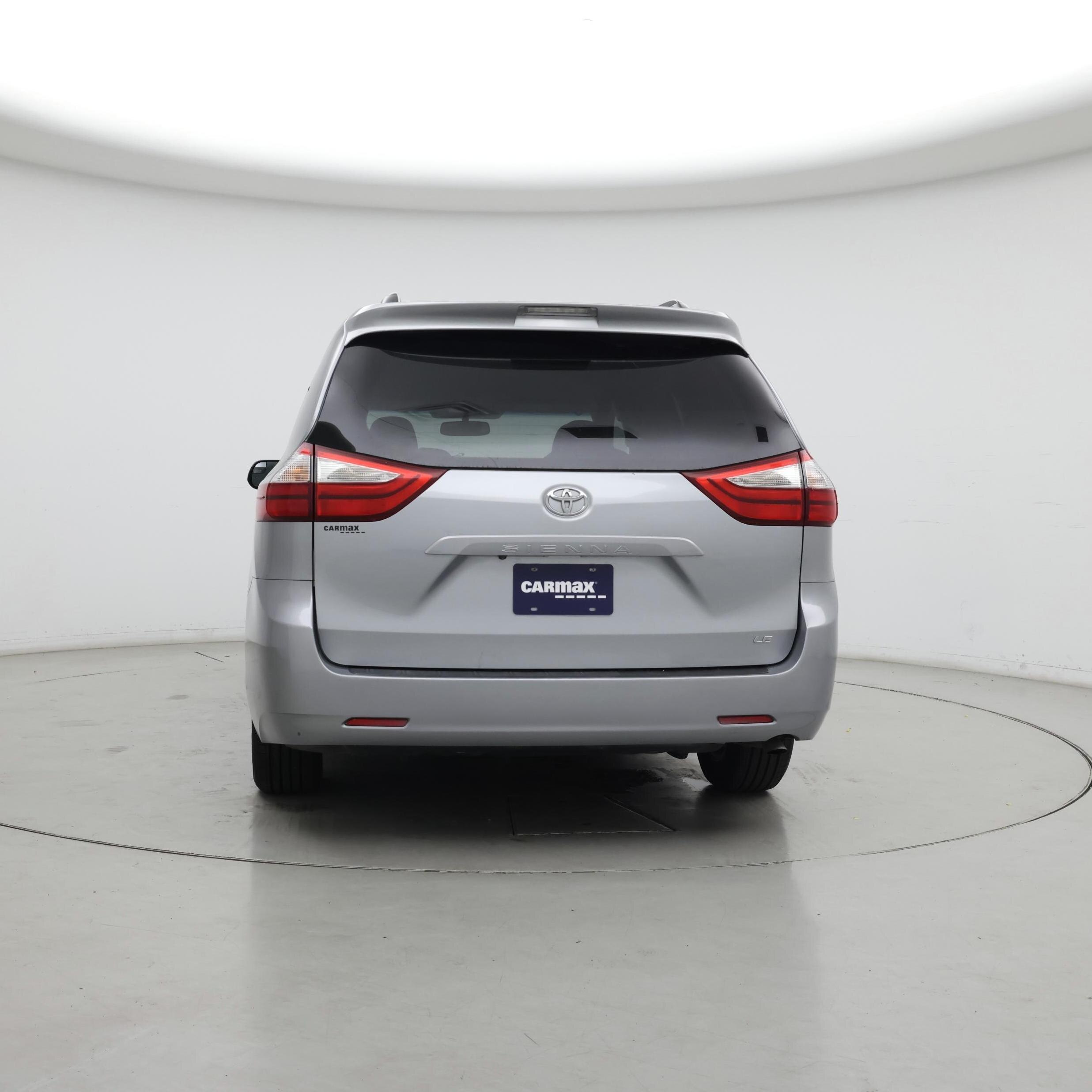 Thumbnail: 2015 Toyota Sienna - 6