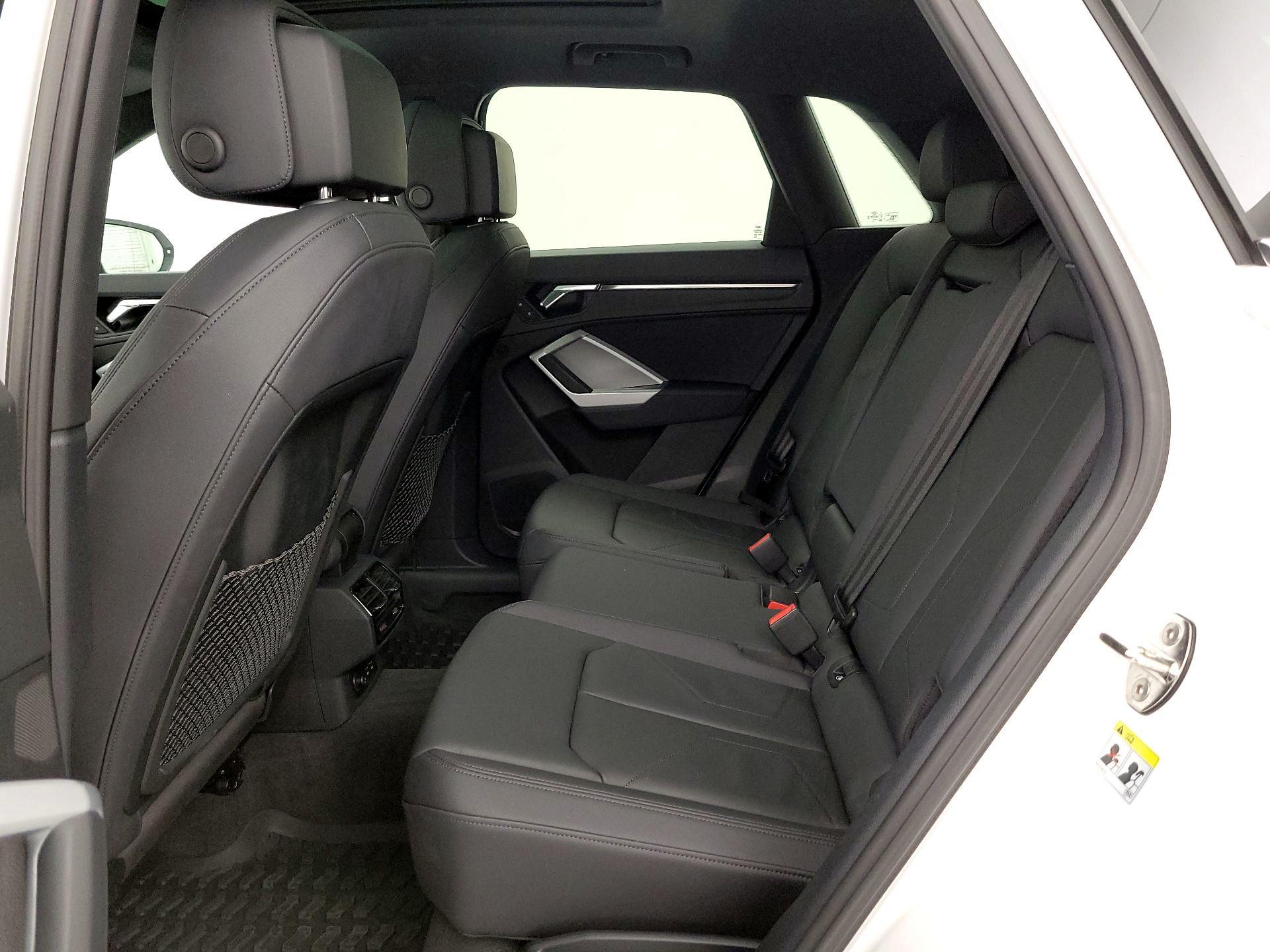 Thumbnail: 2021 Audi Q3 - 20