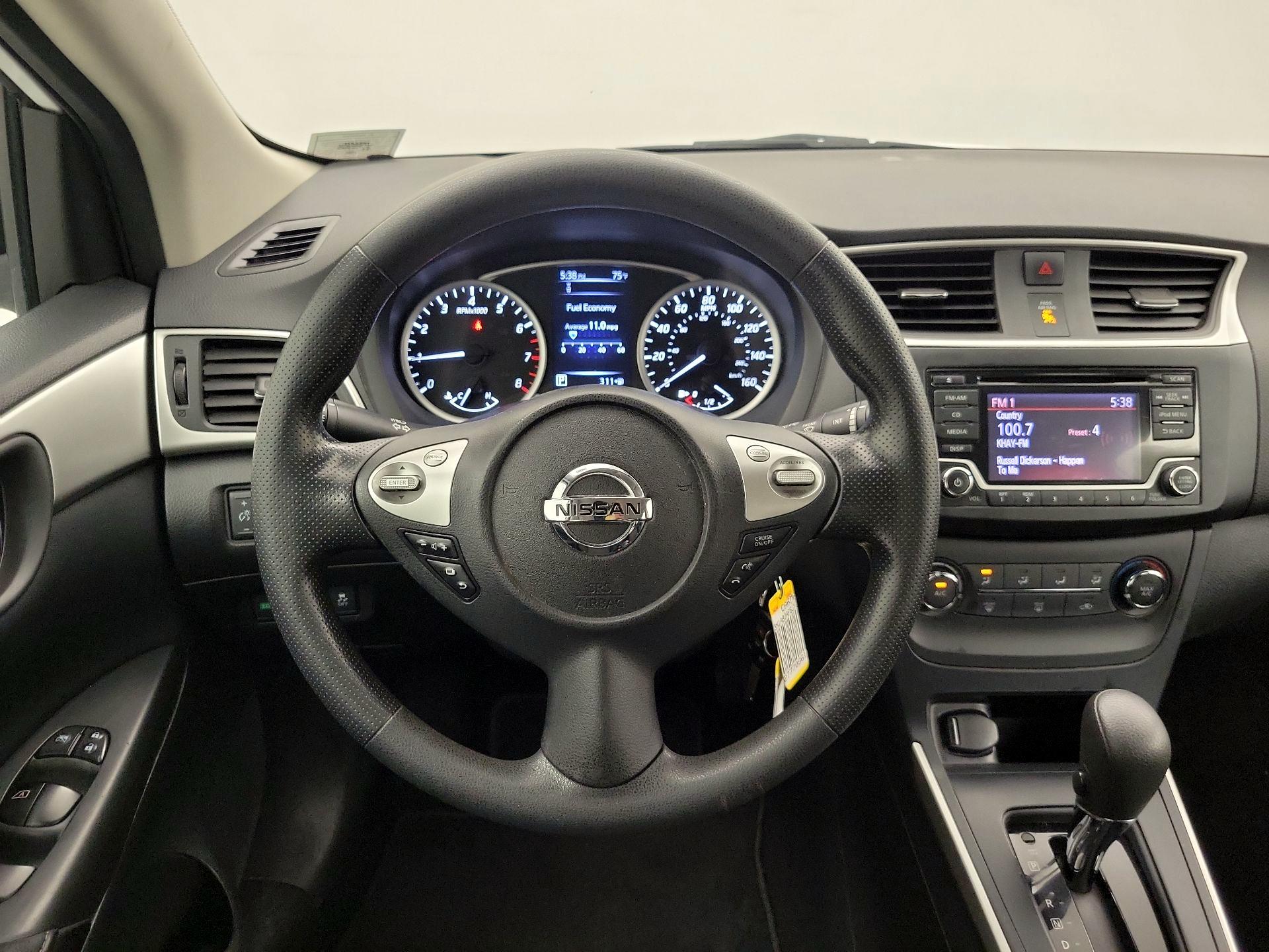 Thumbnail: 2018 Nissan Sentra - 10