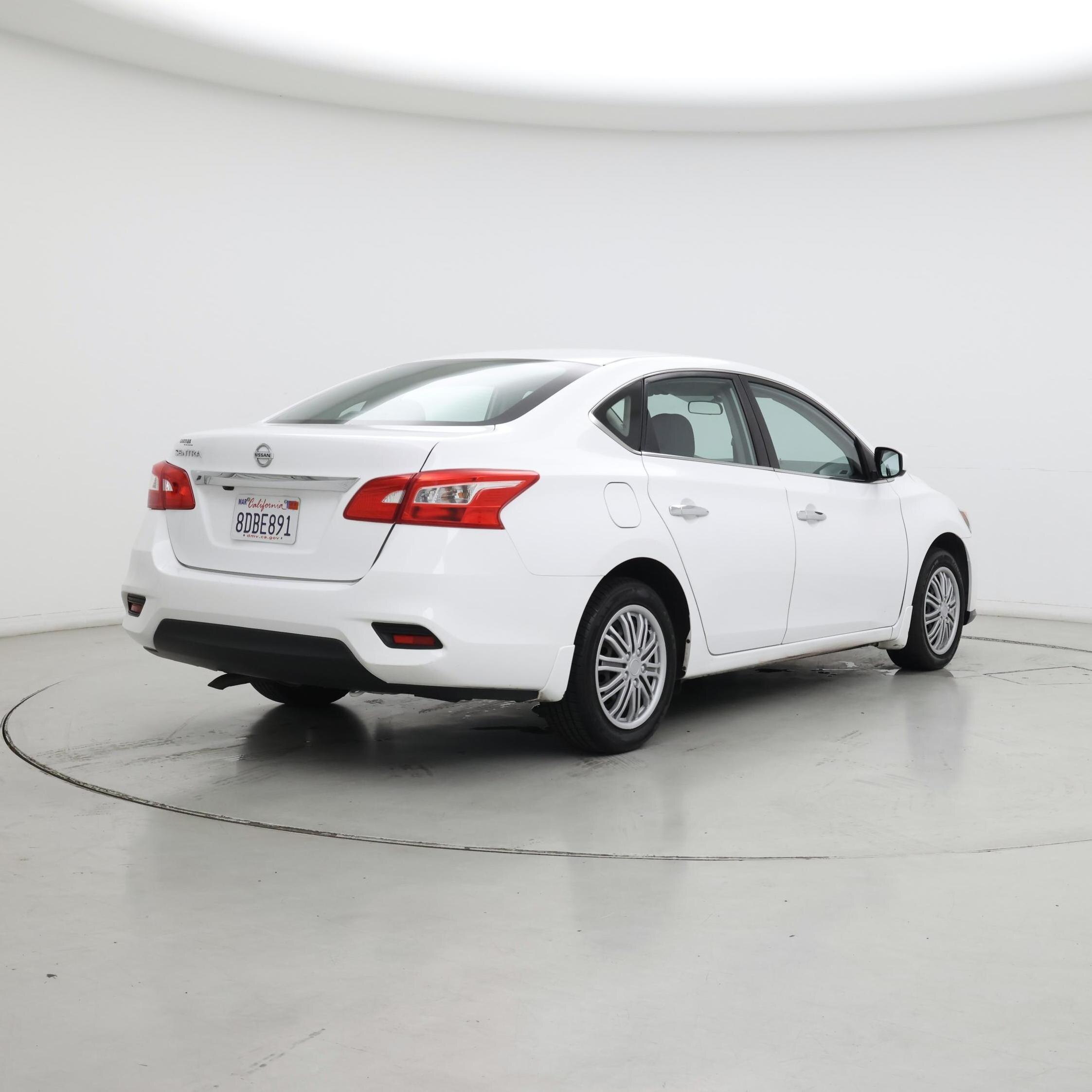 Thumbnail: 2018 Nissan Sentra - 8