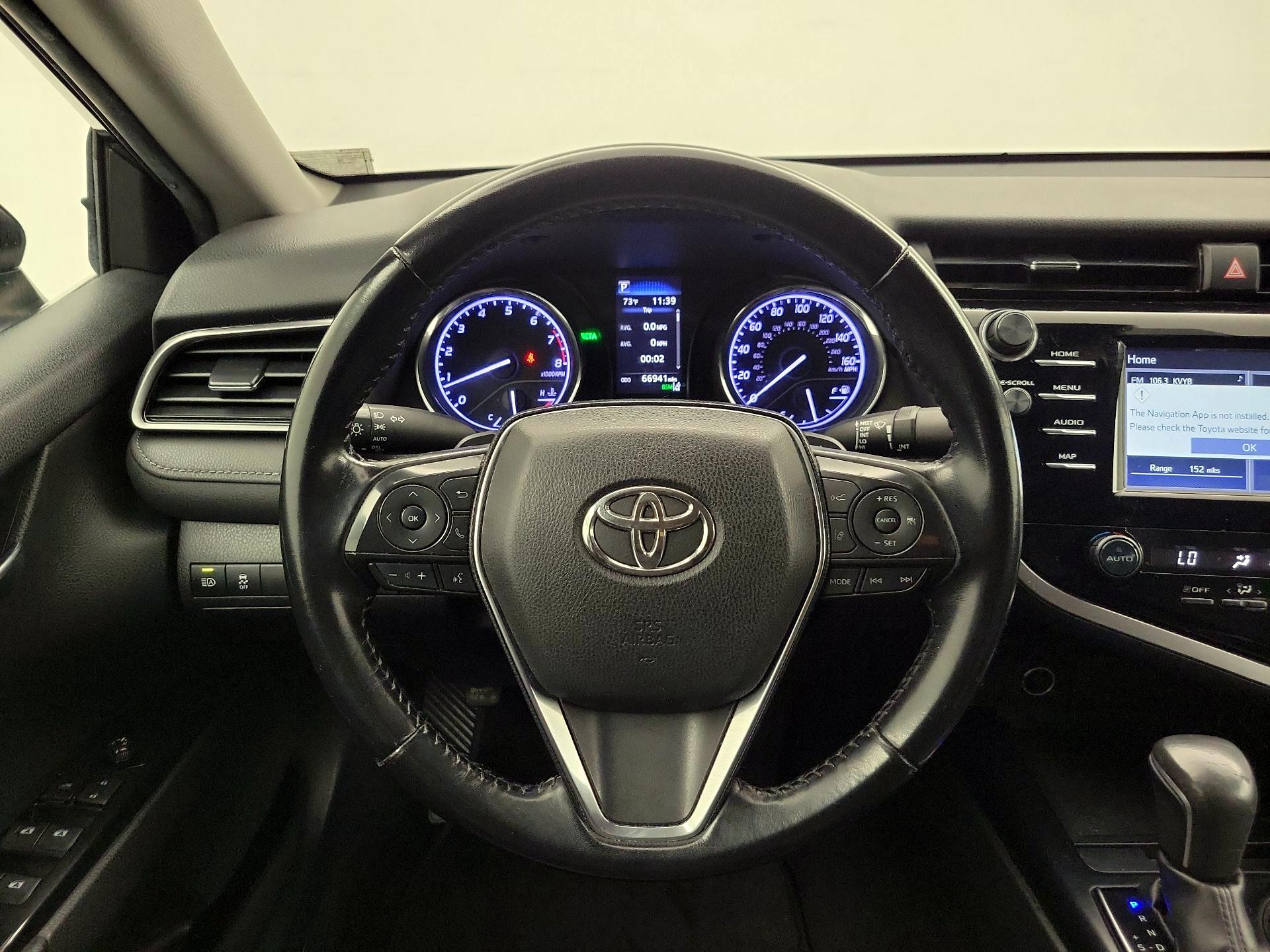 Thumbnail: 2019 Toyota Camry - 10
