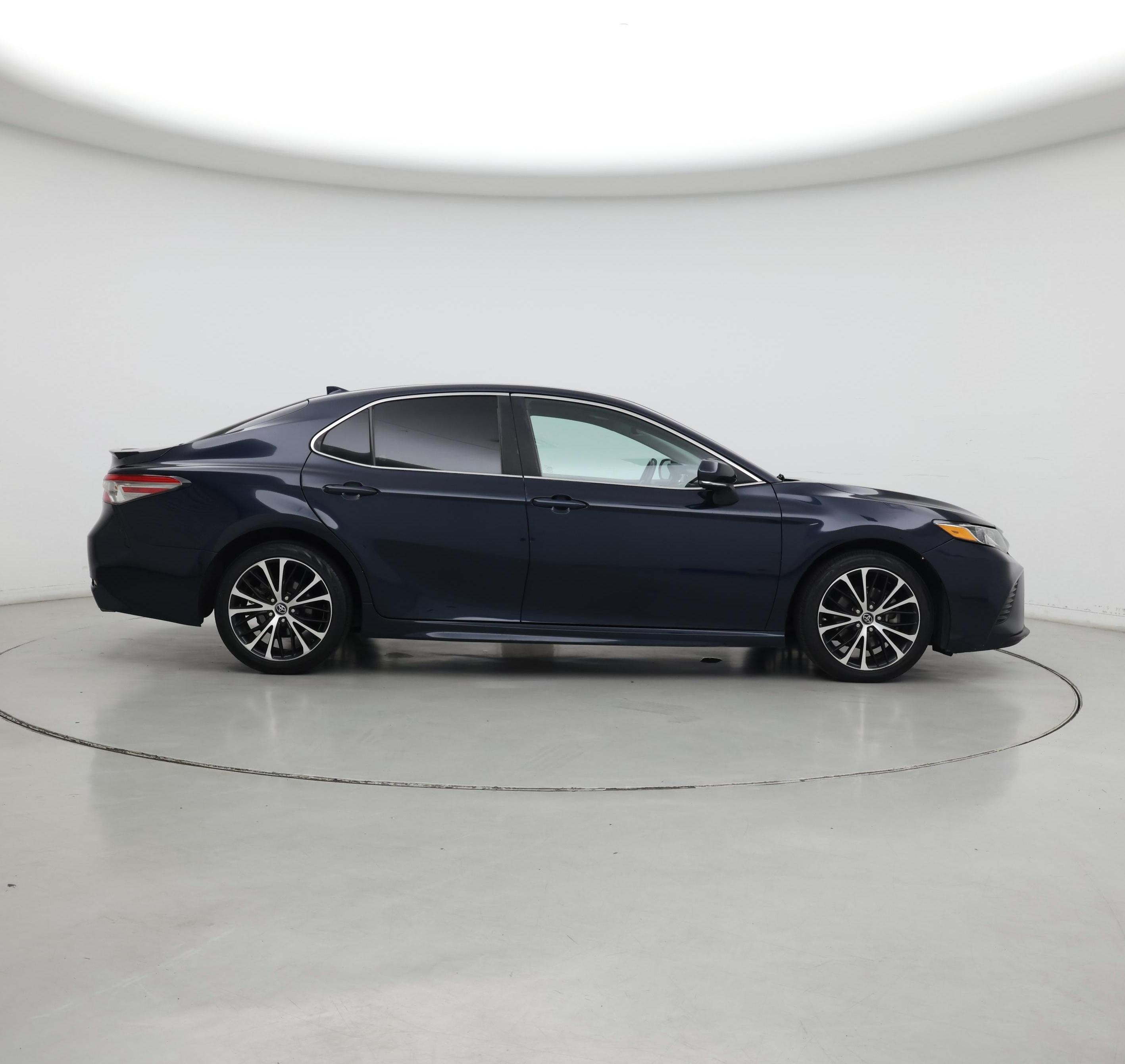Thumbnail: 2019 Toyota Camry - 7