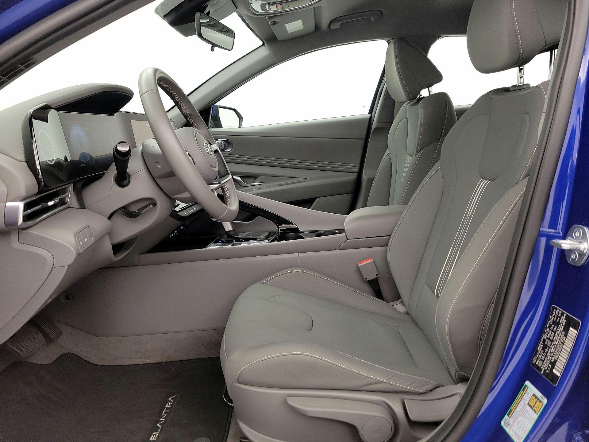 Thumbnail: 2023 Hyundai Elantra - 11