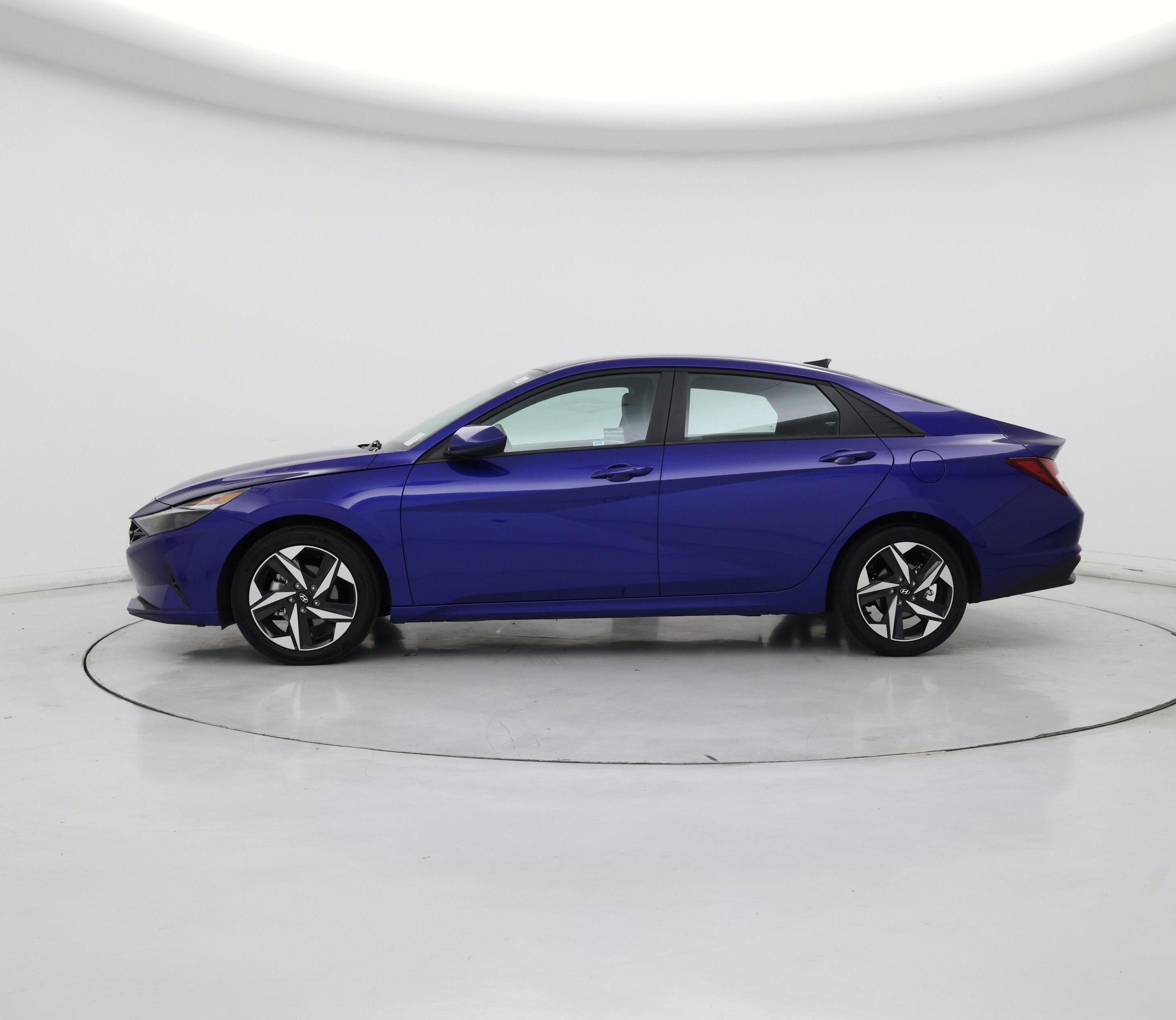 Thumbnail: 2023 Hyundai Elantra - 3