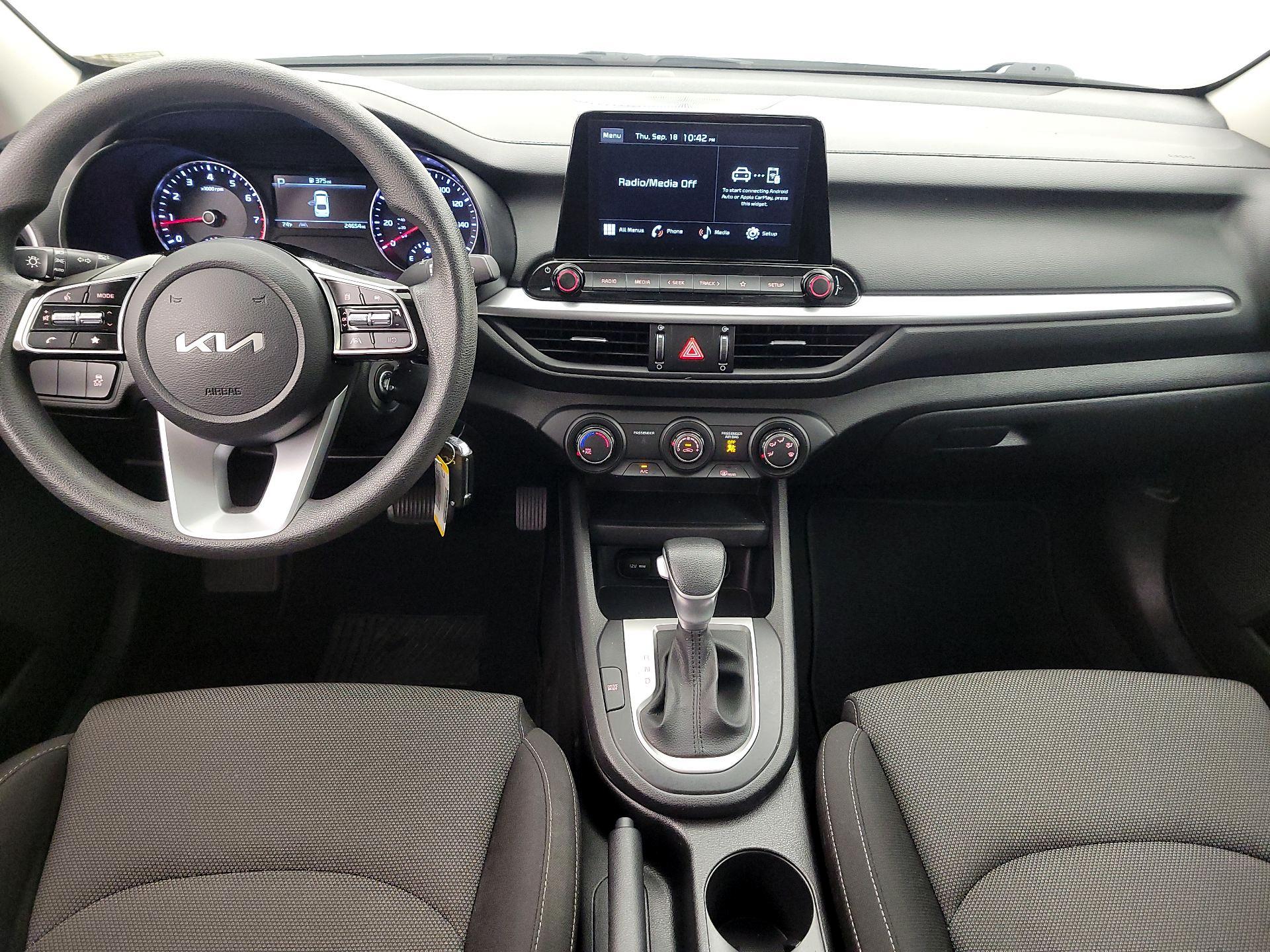 Thumbnail: 2023 Kia Forte - 9