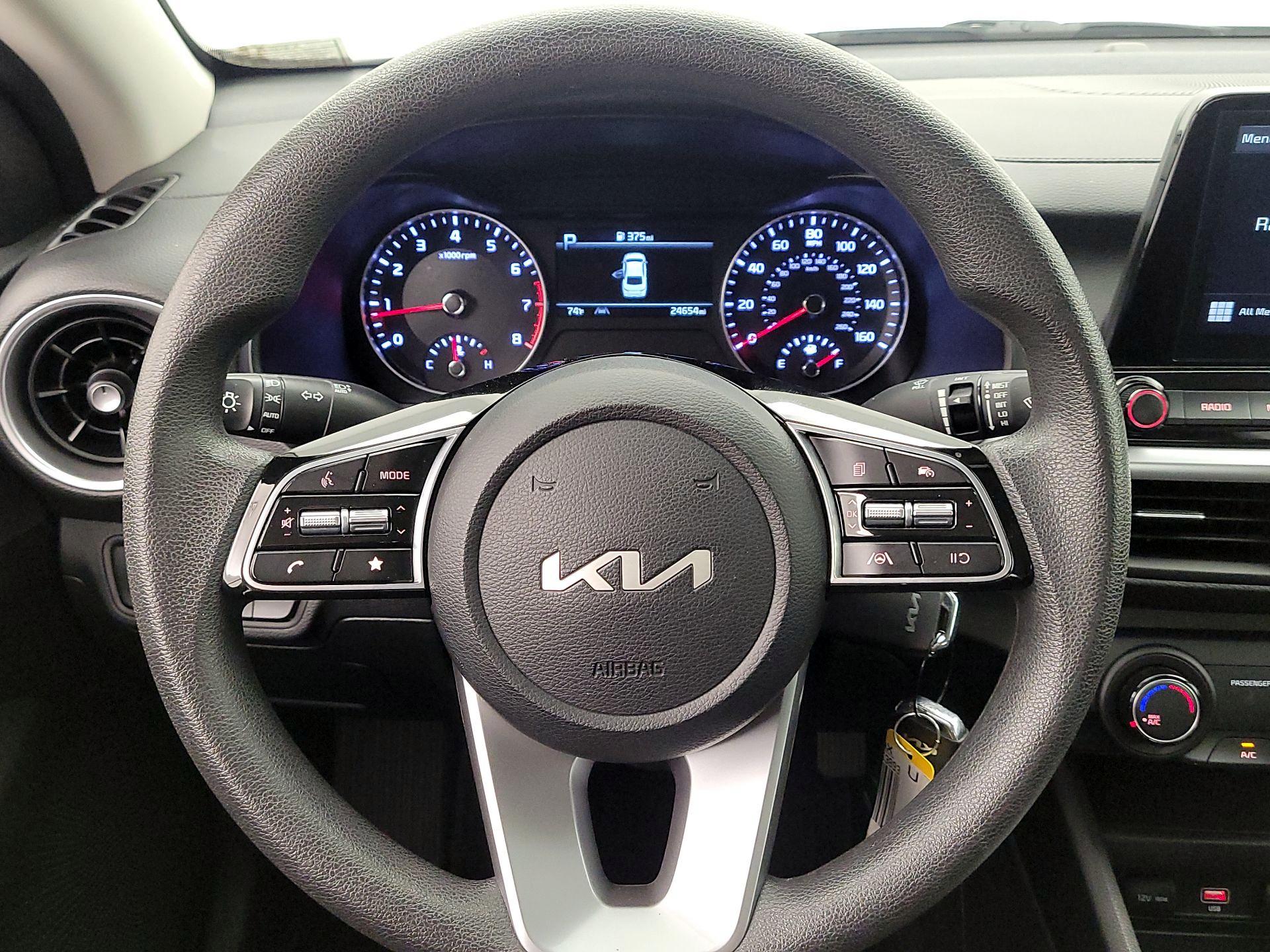 Thumbnail: 2023 Kia Forte - 10