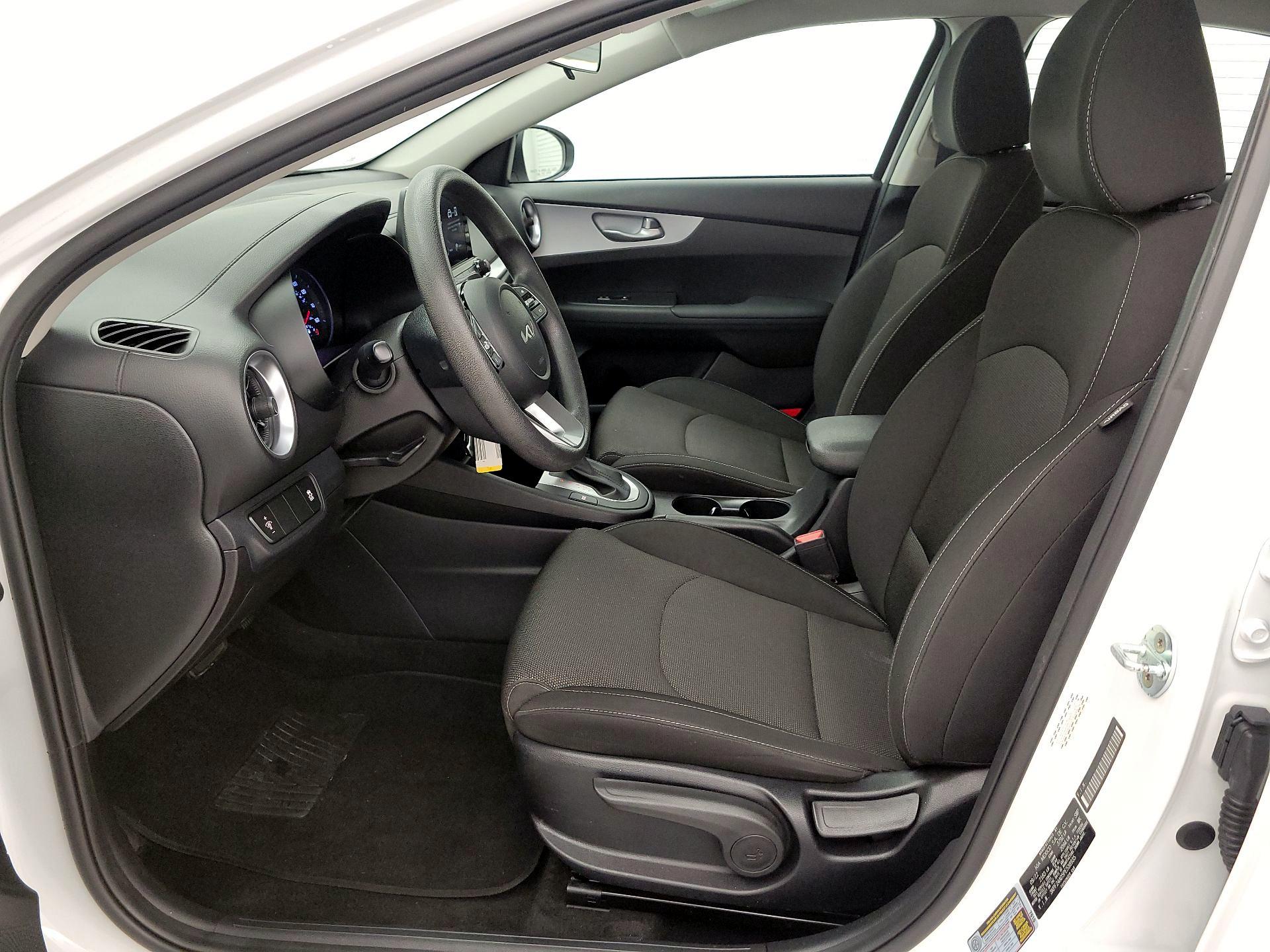 Thumbnail: 2023 Kia Forte - 11