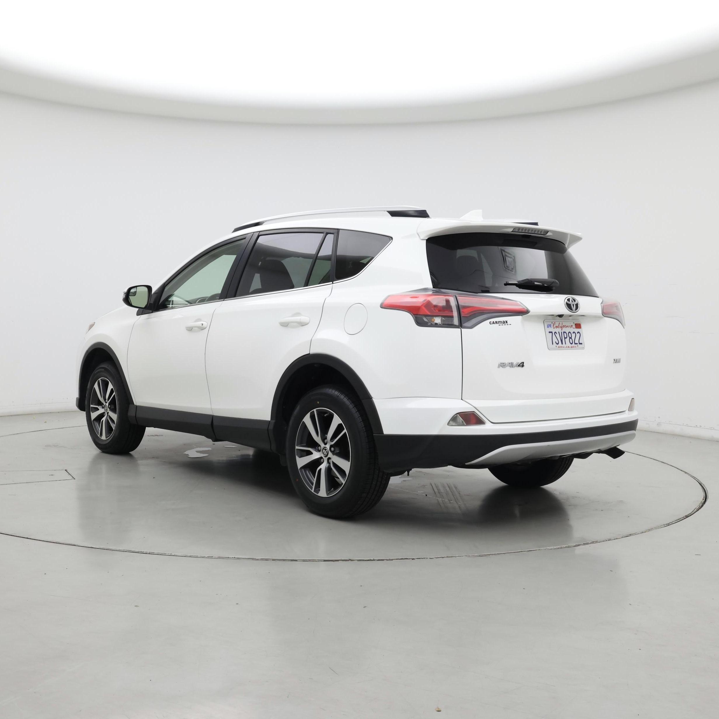 Thumbnail: 2016 Toyota RAV4 - 2