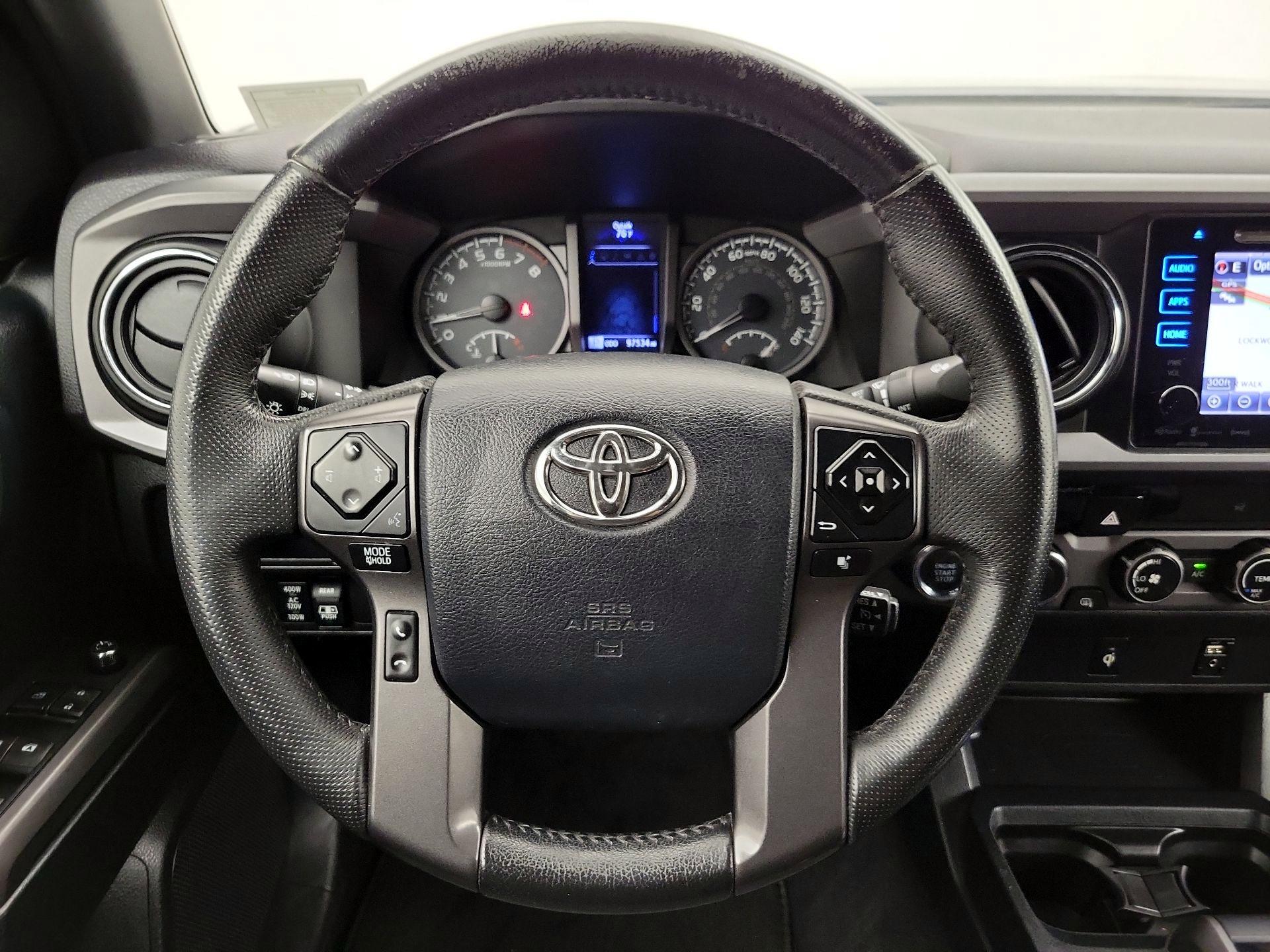 Thumbnail: 2017 Toyota Tacoma - 10