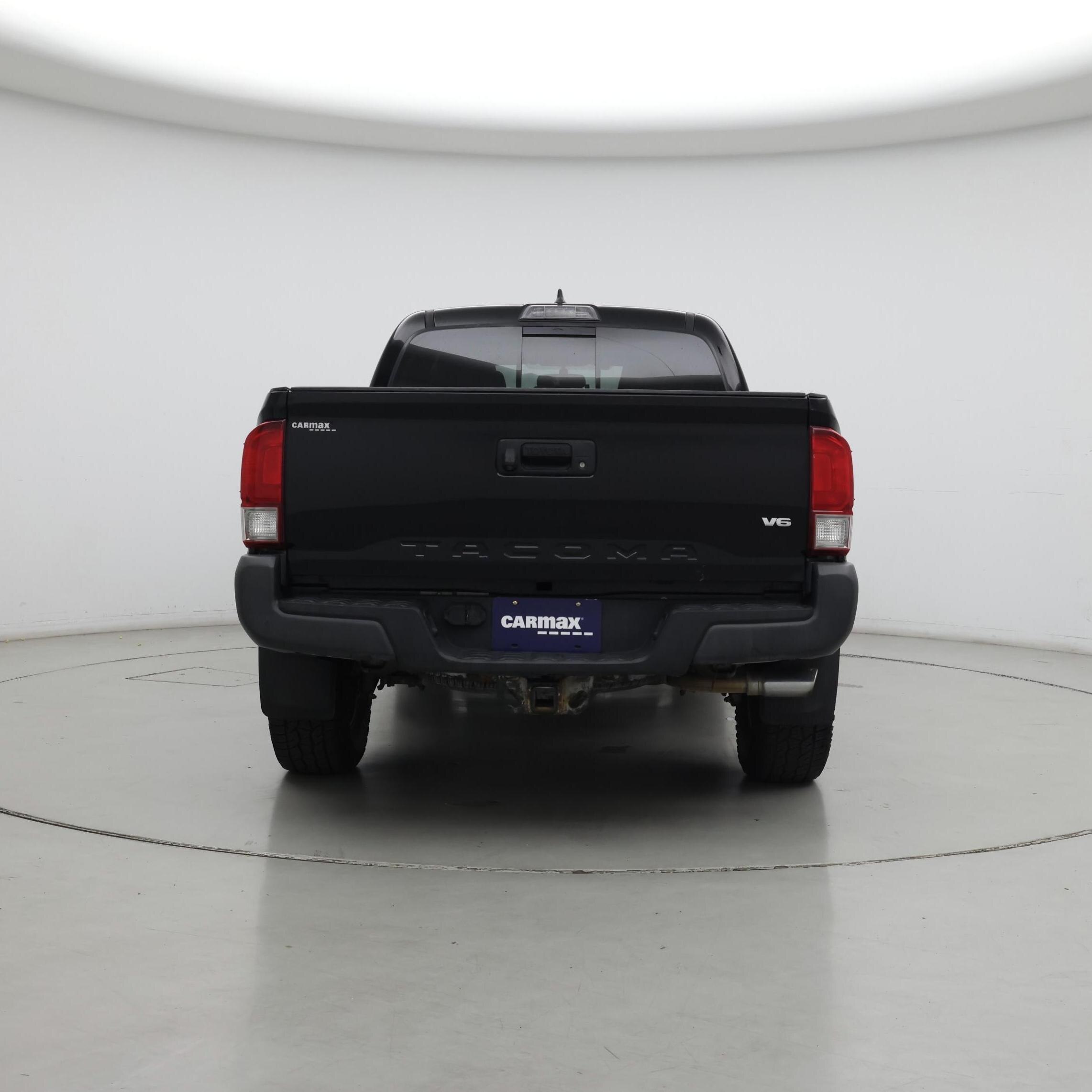 Thumbnail: 2017 Toyota Tacoma - 6