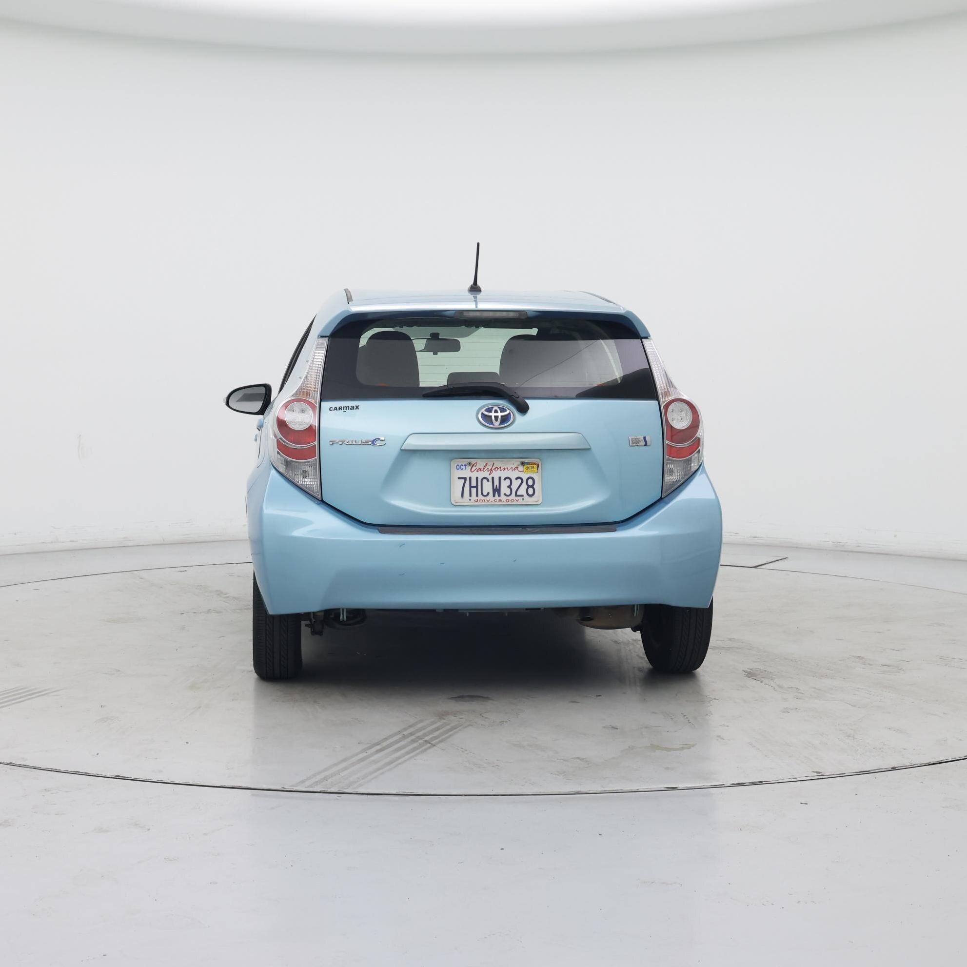 Thumbnail: 2014 Toyota Prius c - 6