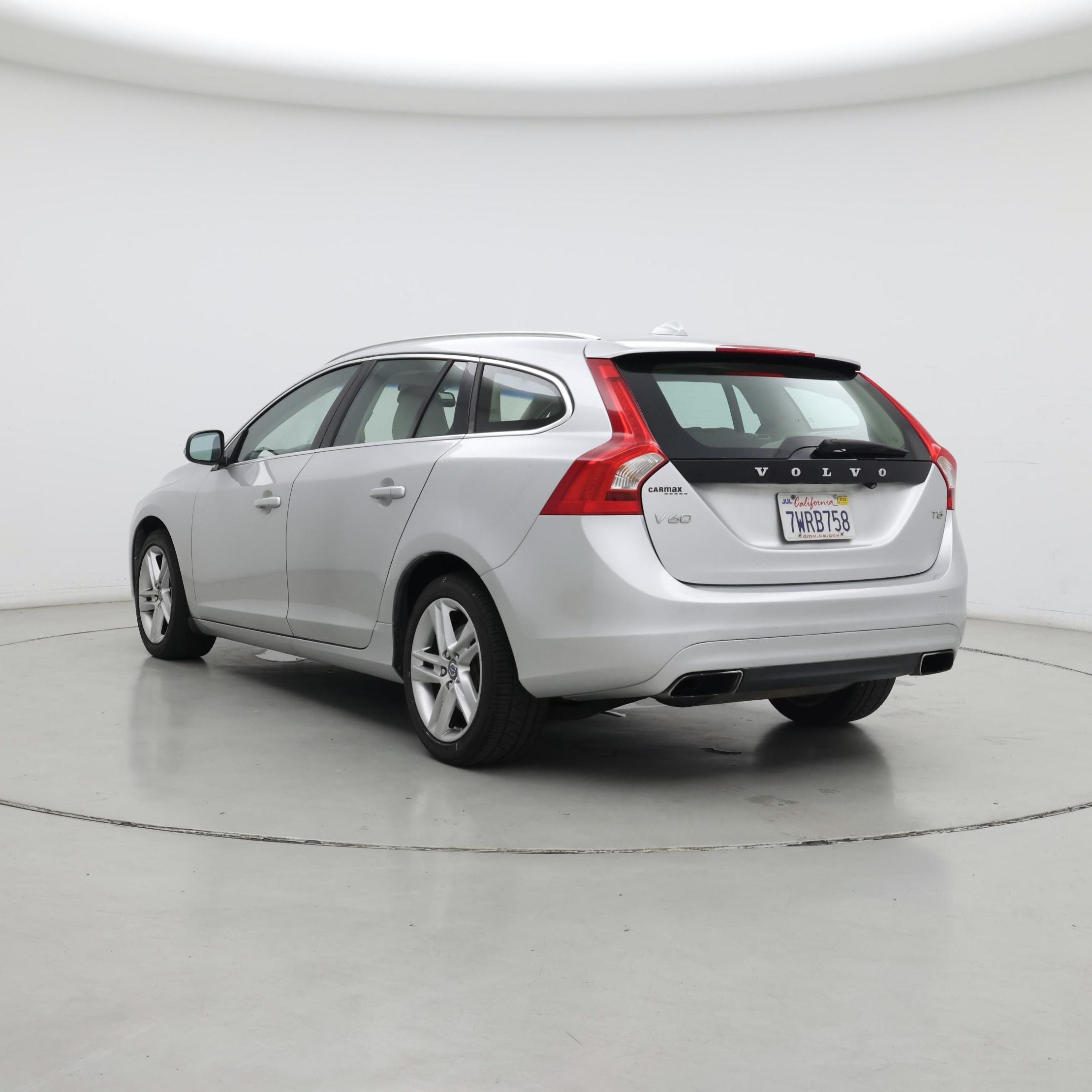 Thumbnail: 2015 Volvo V60 - 2