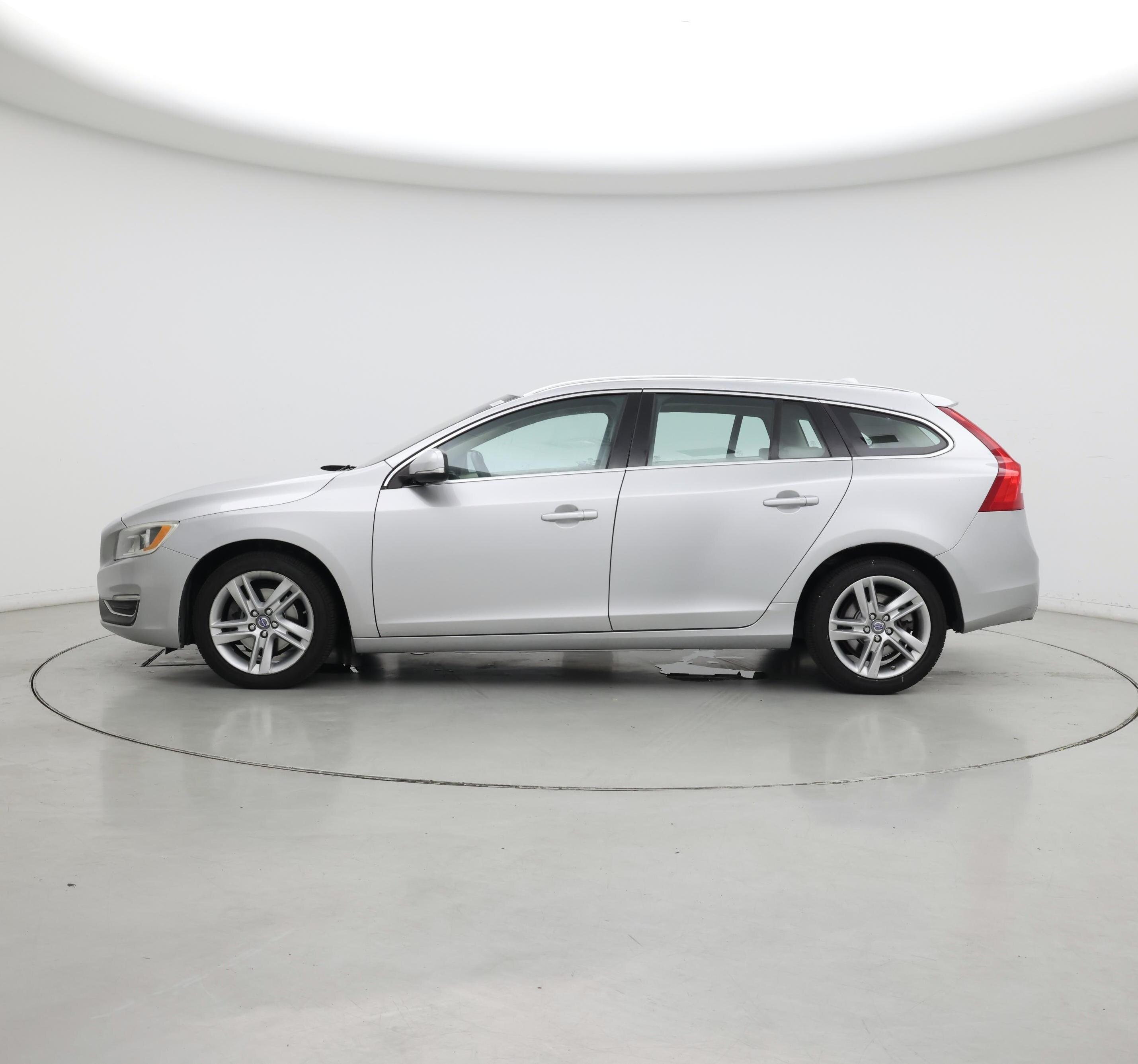 Thumbnail: 2015 Volvo V60 - 3