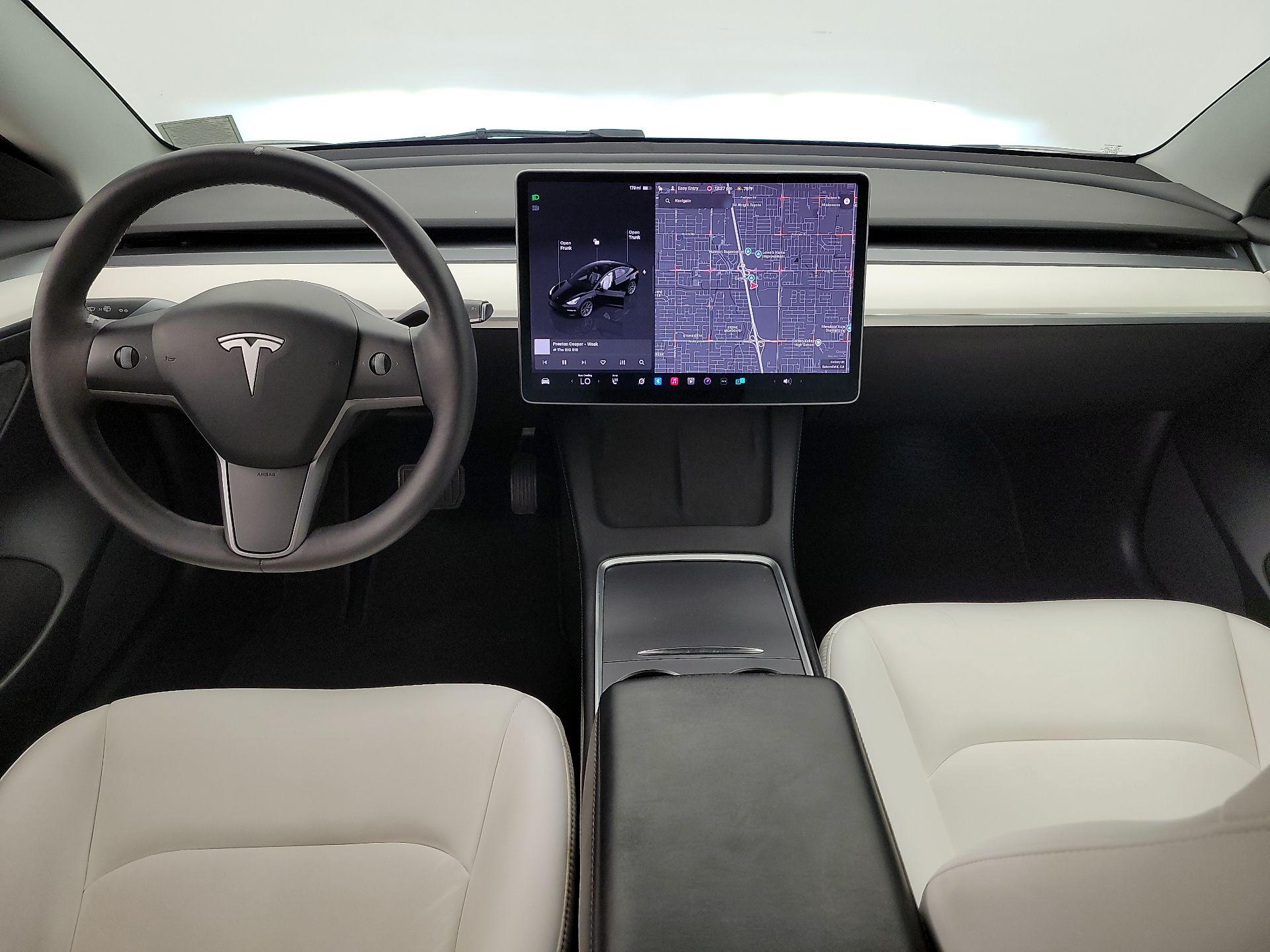 Thumbnail: 2022 Tesla Model 3 - 9